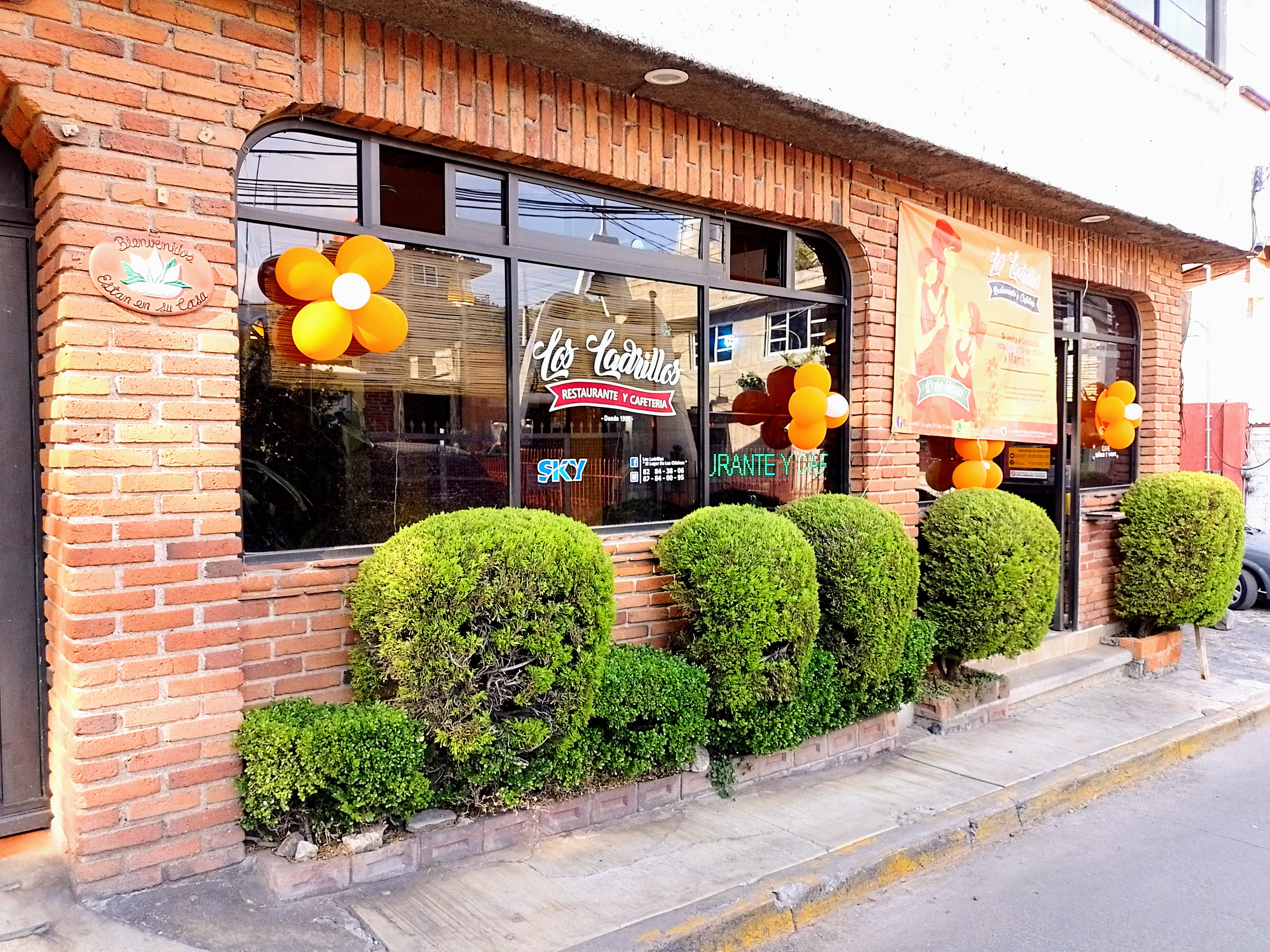Restaurante y Cafetería "Los Ladrillos" image 1