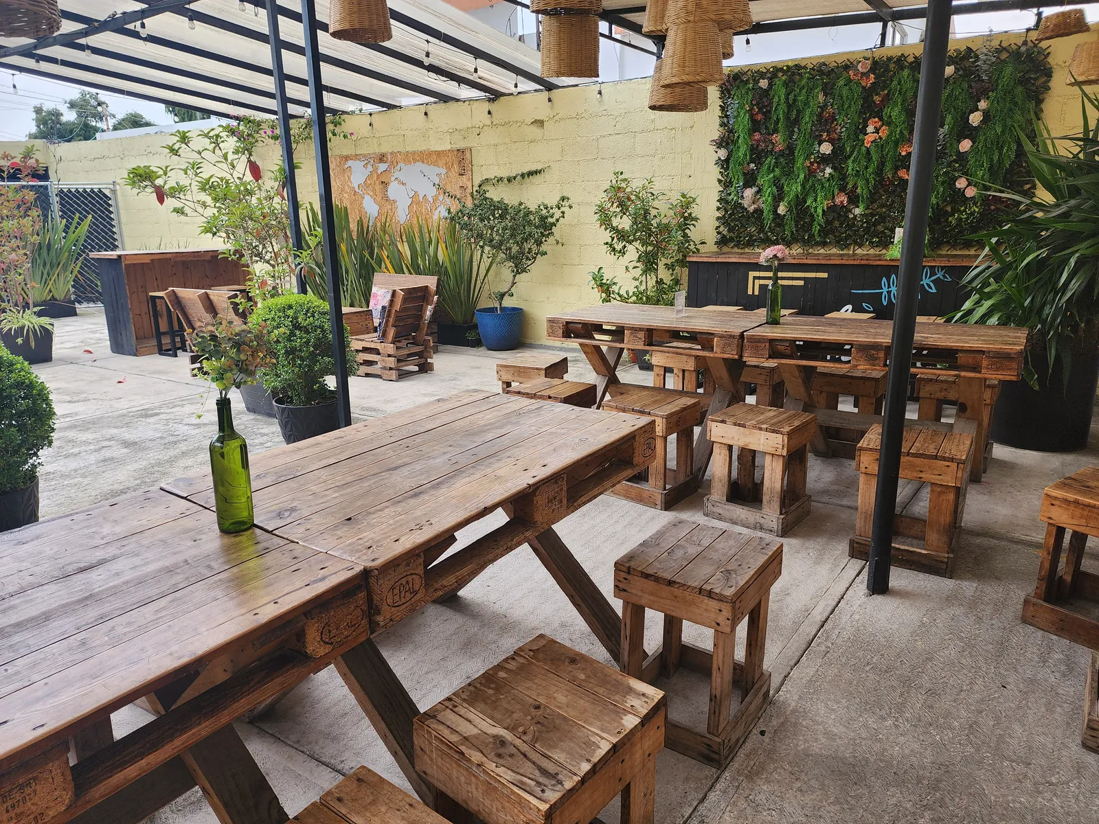 Lya Restaurante image 1