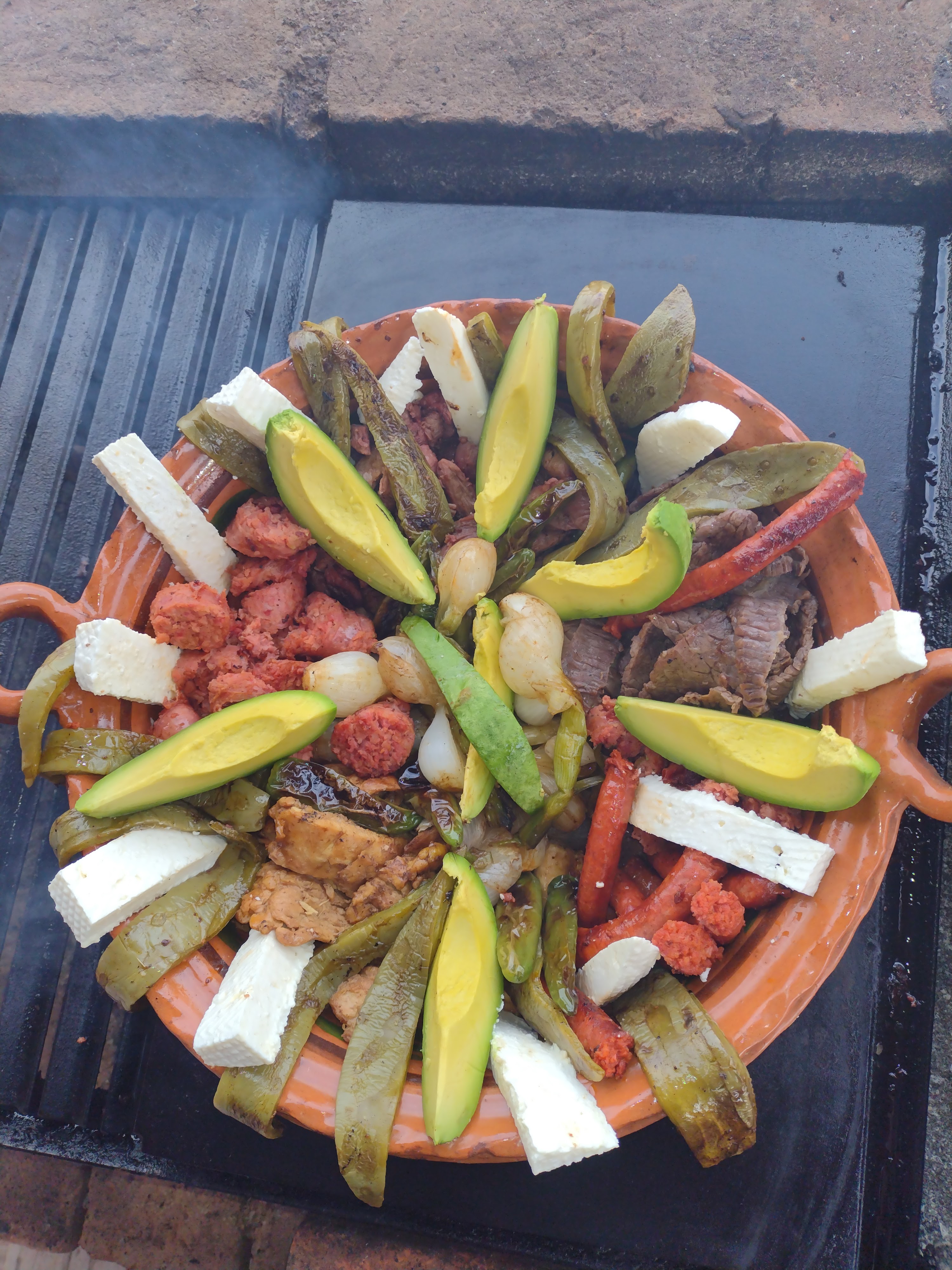 "La parrilla de Doña Belén". Parrilladas, molcajetes, Quesos y mole. Sabor y tradición. image 7