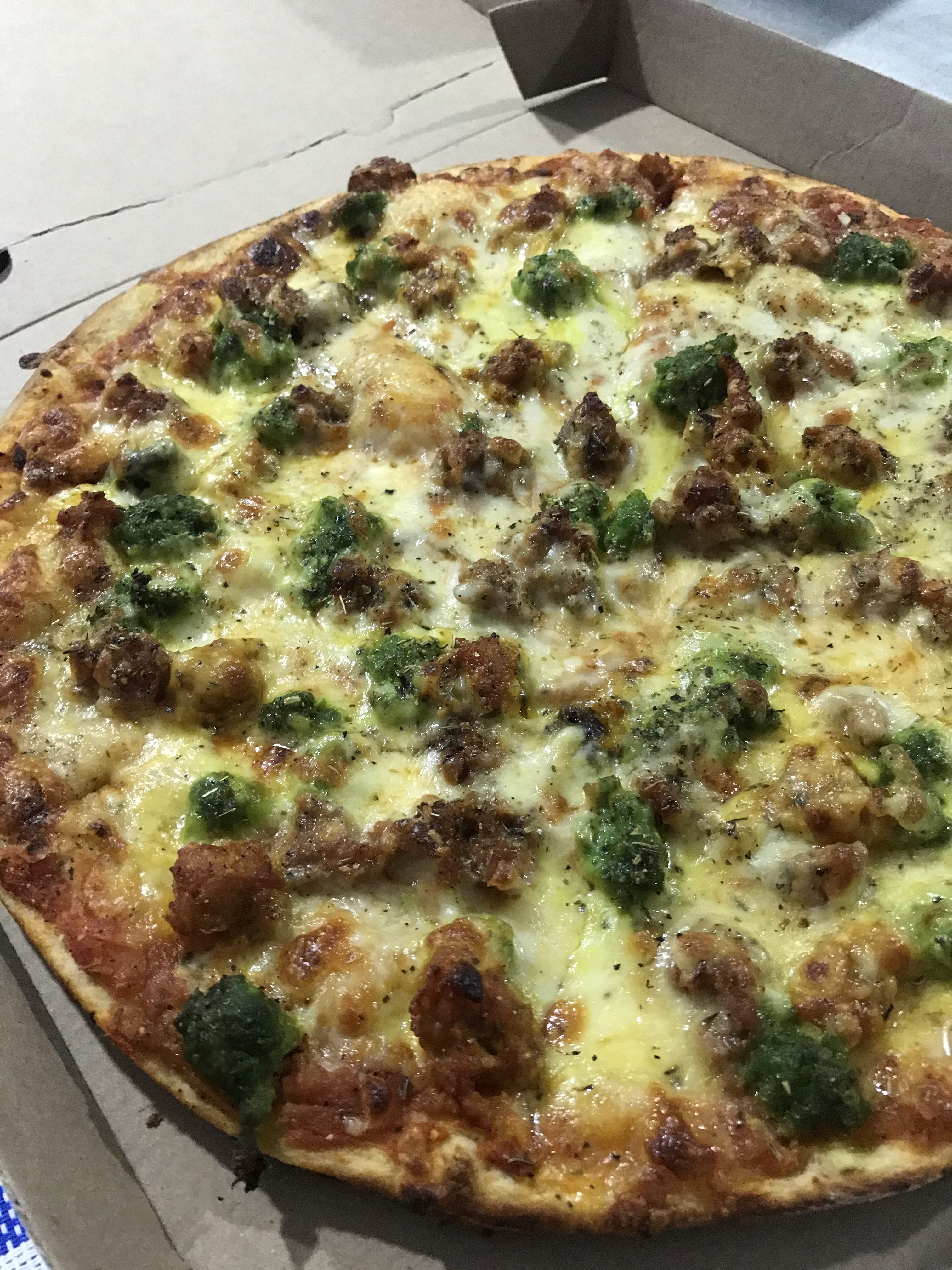 London Pizza & Pub image 2