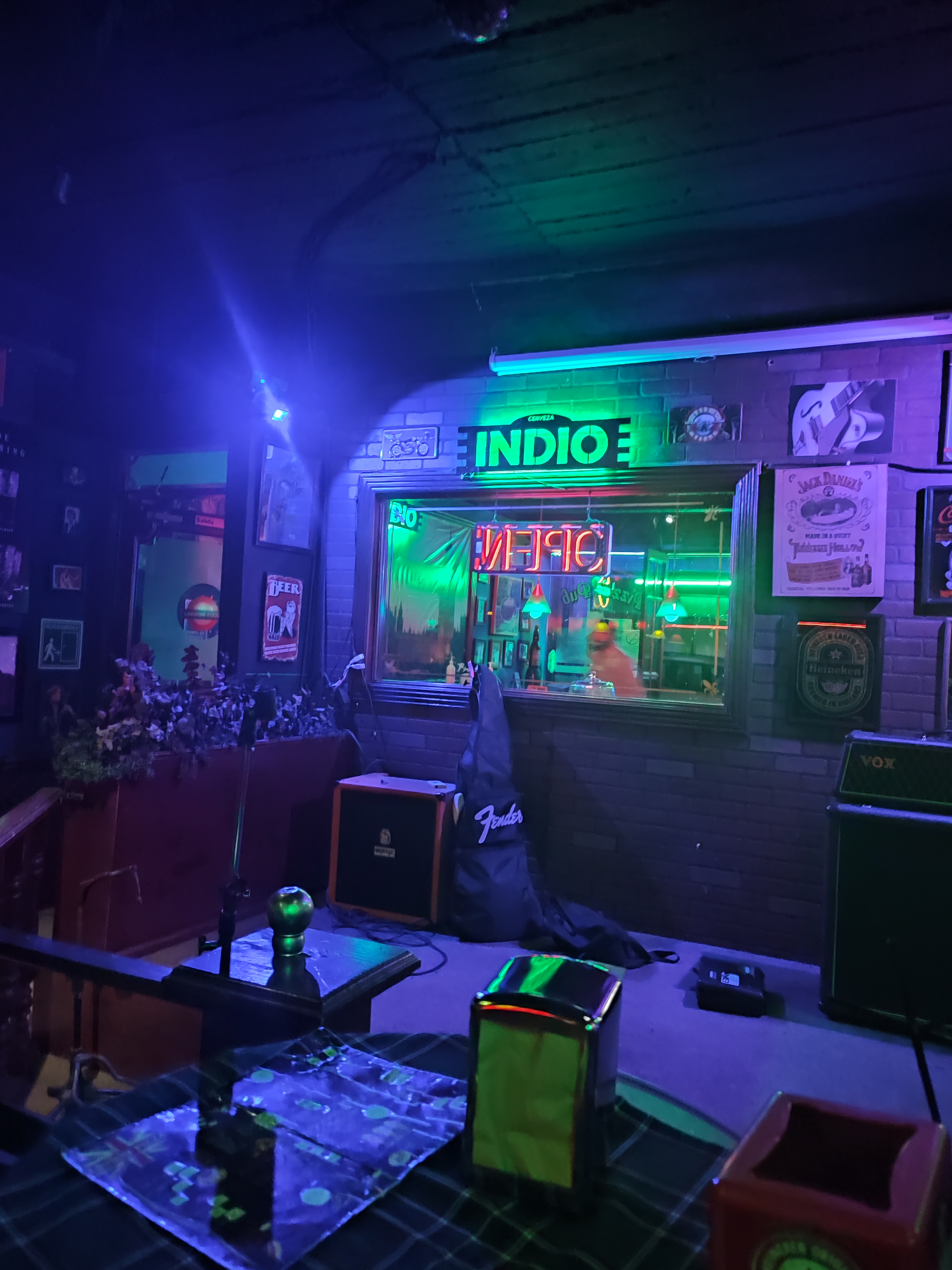 London Pizza & Pub image 3