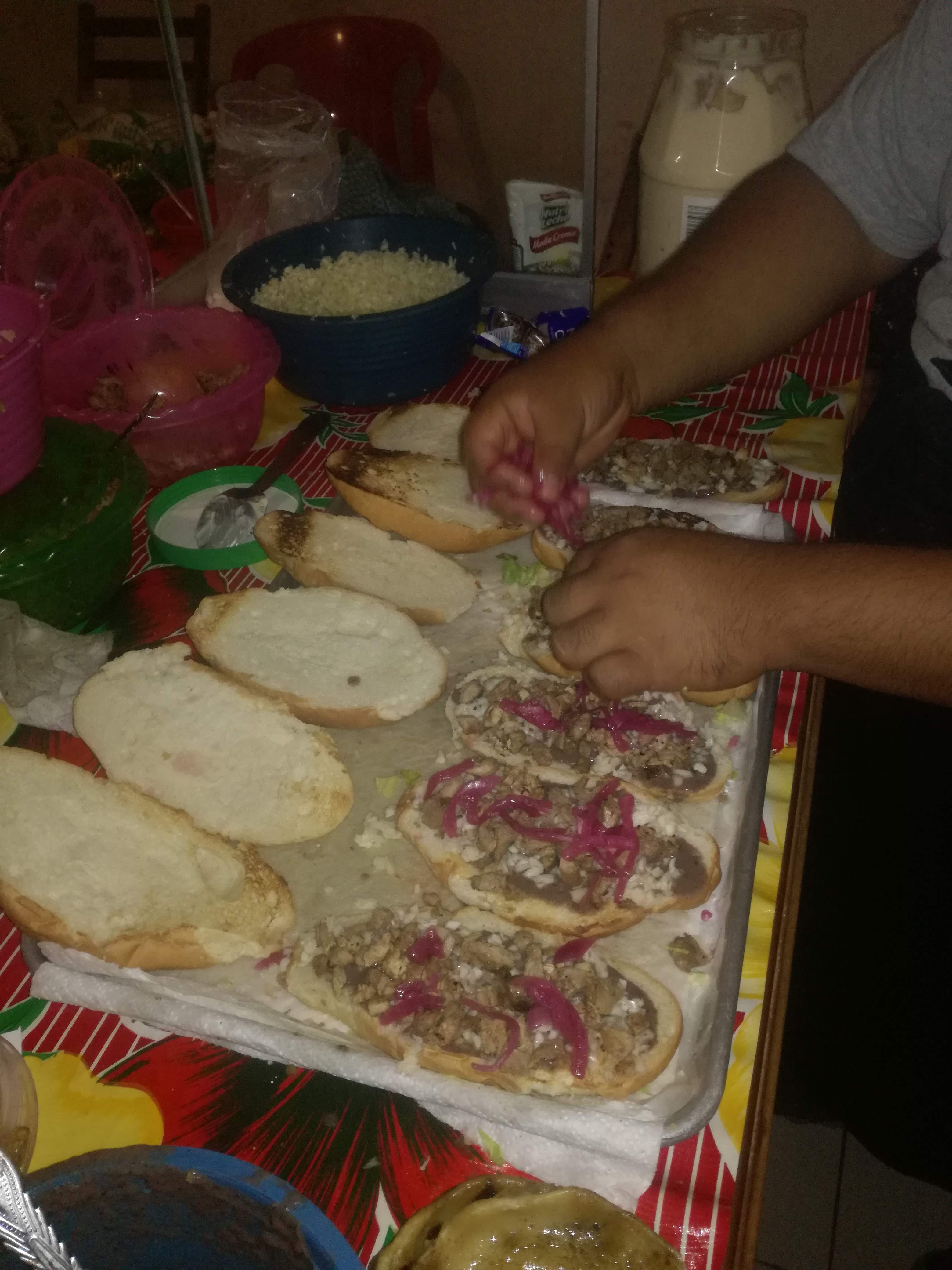 La Tipikaleña. Loncheria image 5