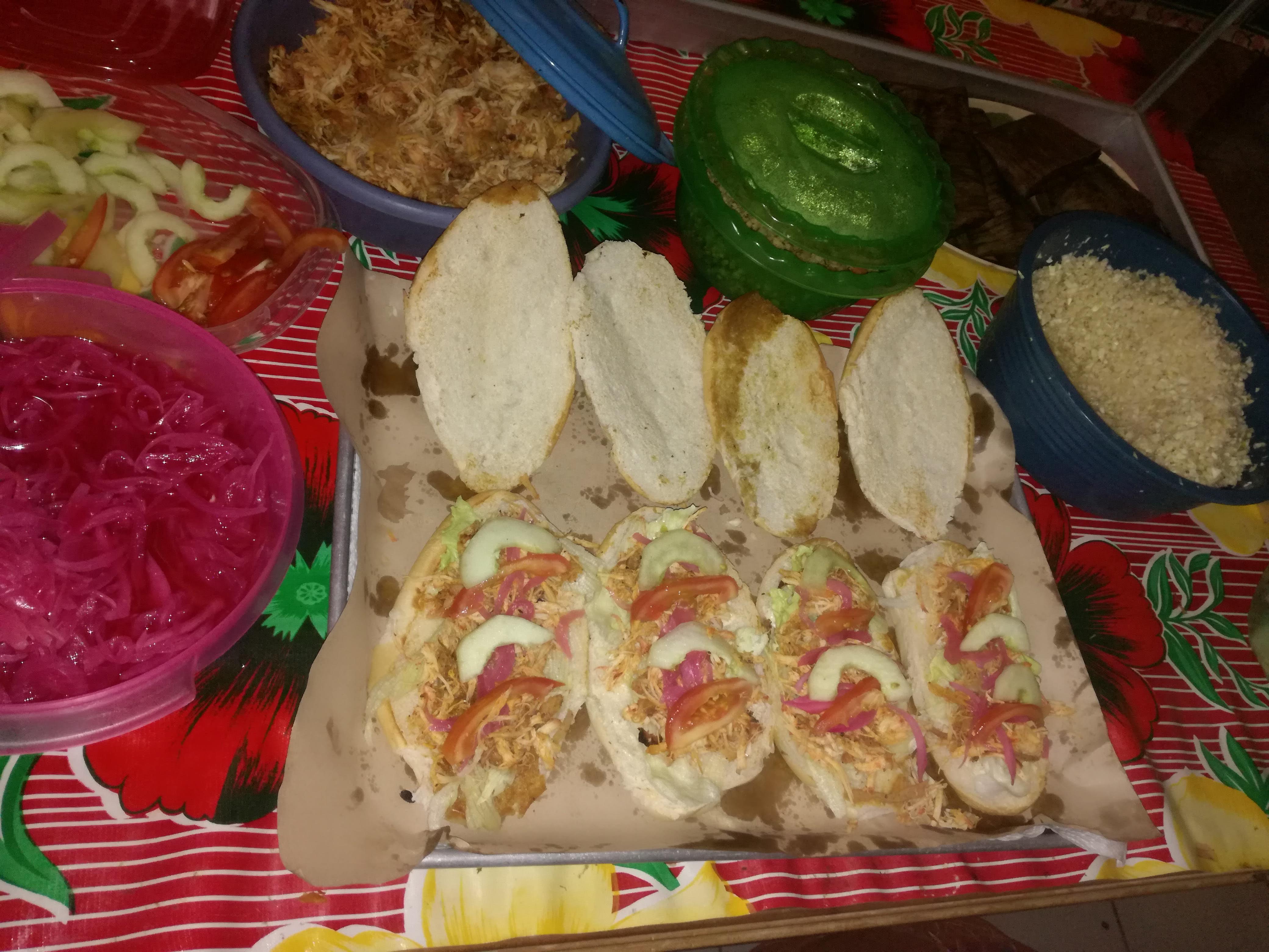 La Tipikaleña. Loncheria image 8