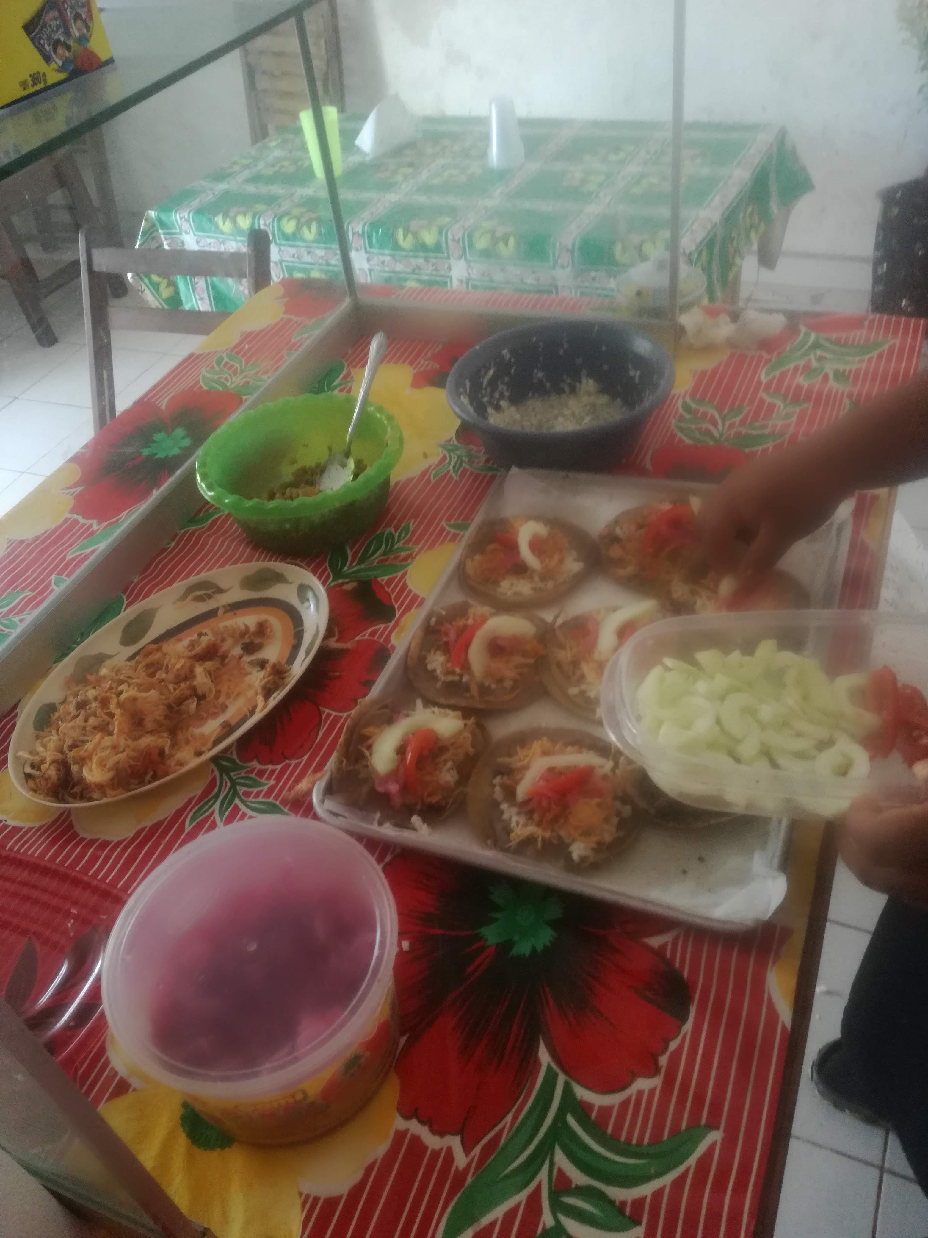 La Tipikaleña. Loncheria image 10