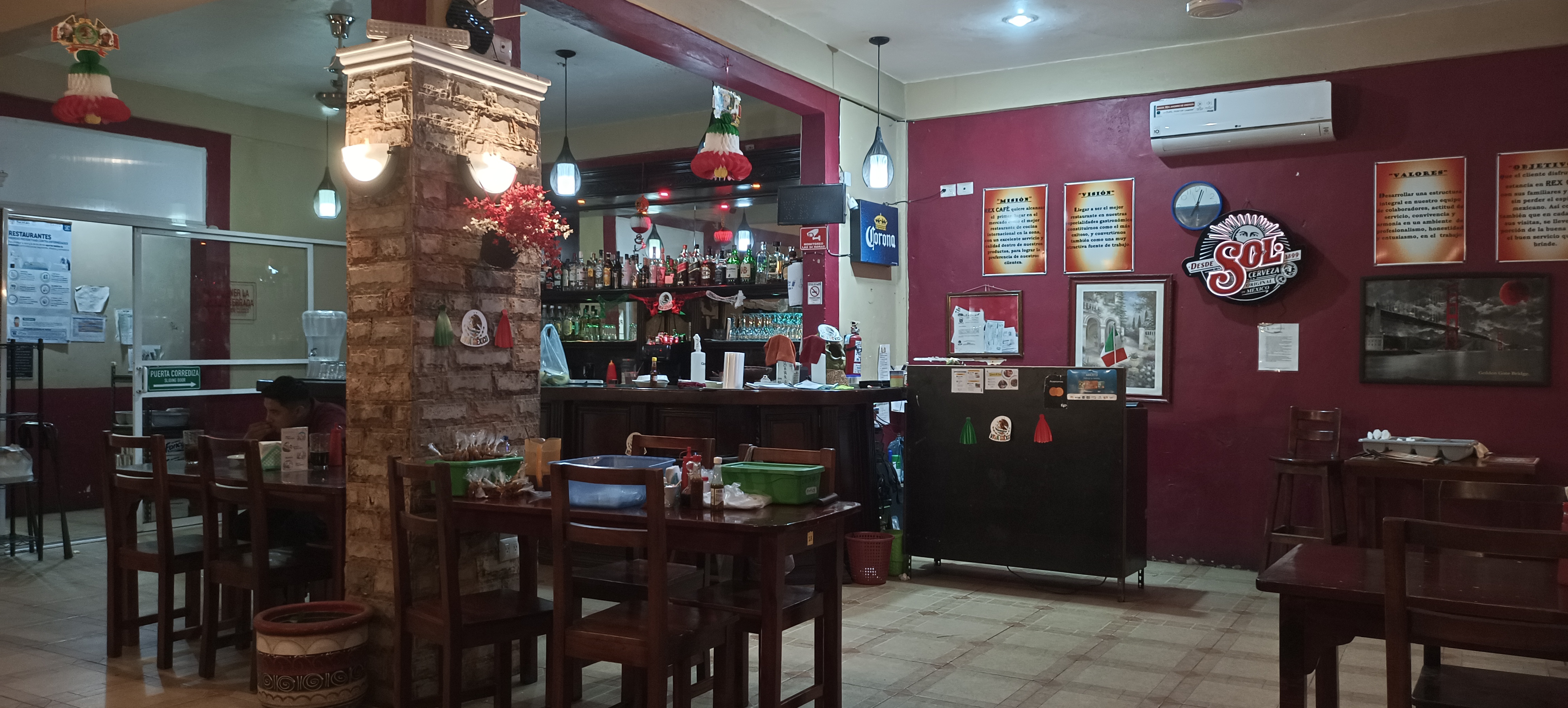 Restaurante Rex Cafe image 3