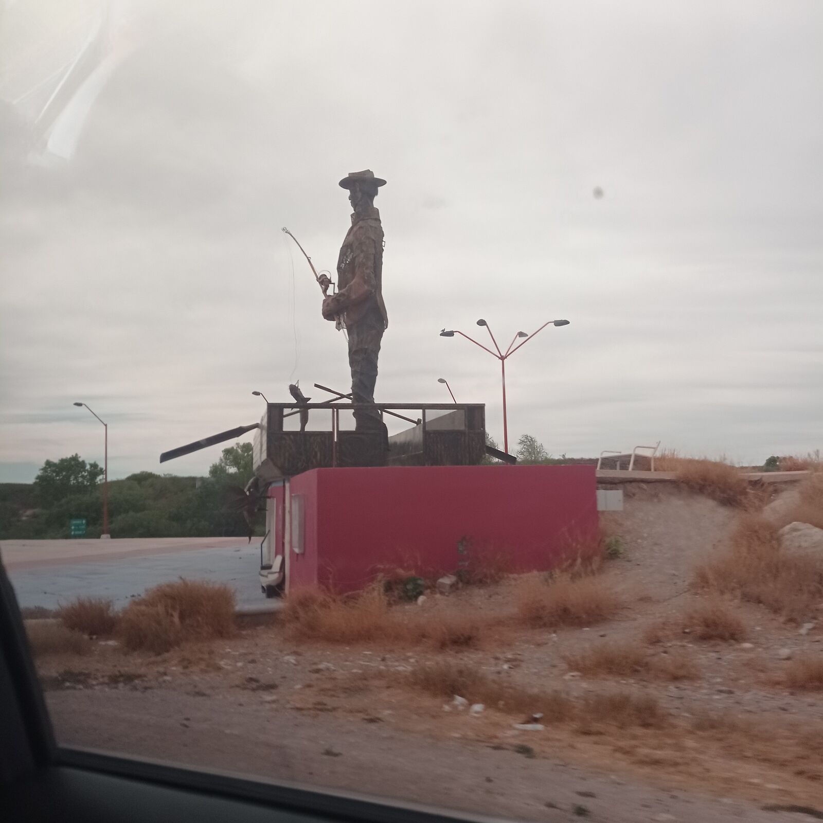 Del Pescador image 6