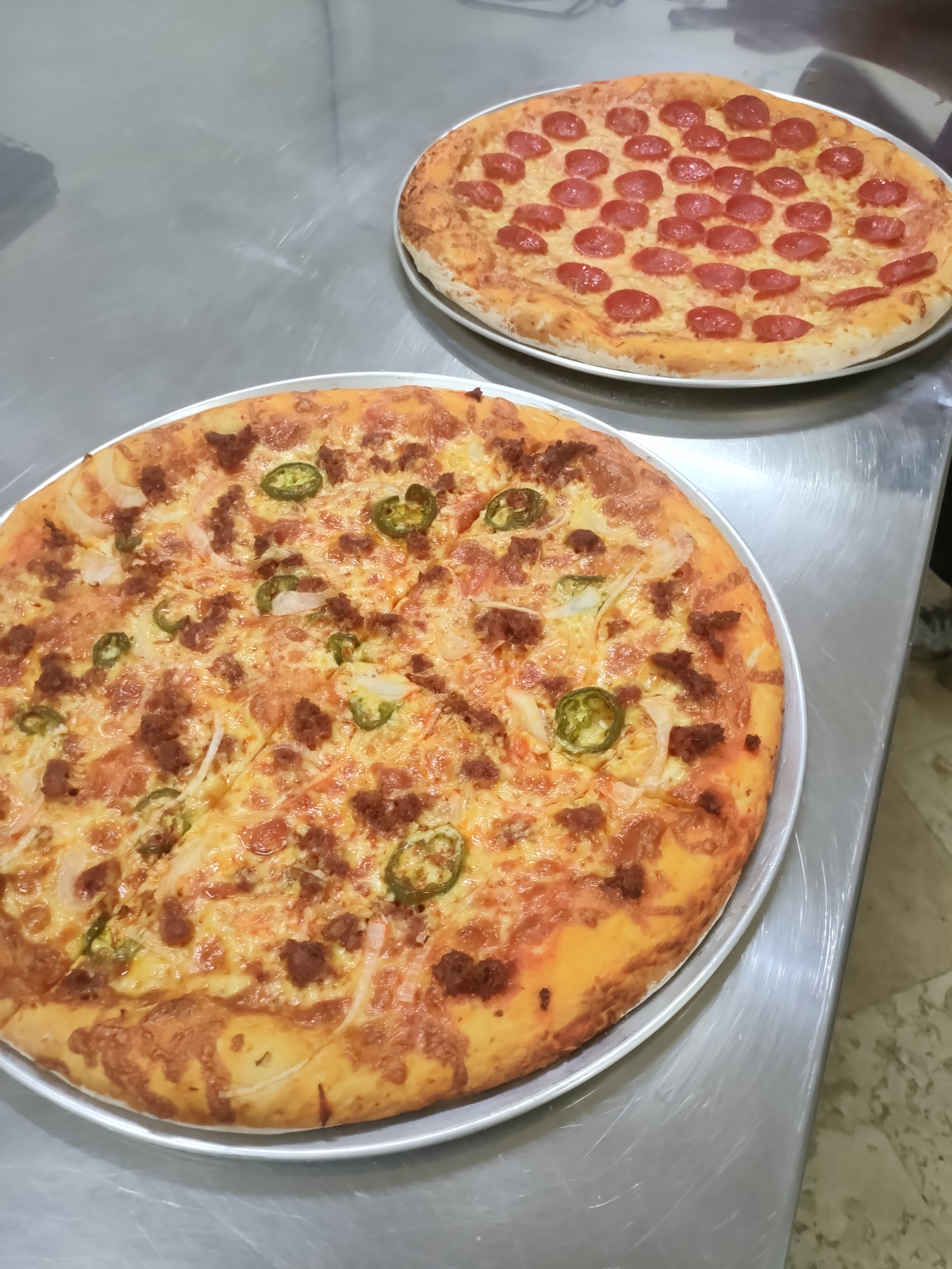 ORIÓN pizzería y pastelería. image 2