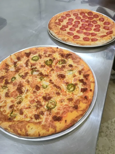 ORIÓN pizzería y pastelería. image 2