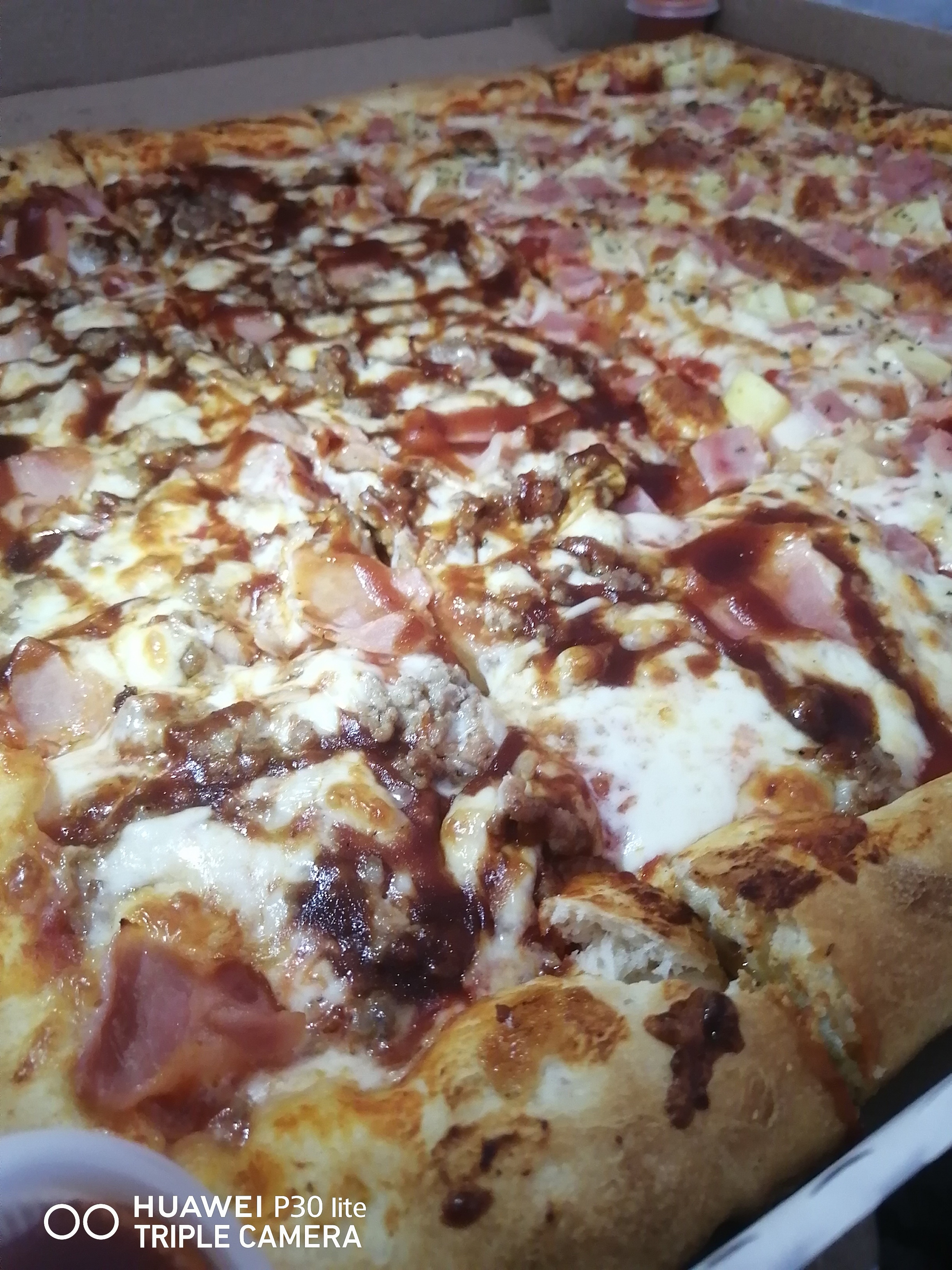 Cheche's pizza image 2