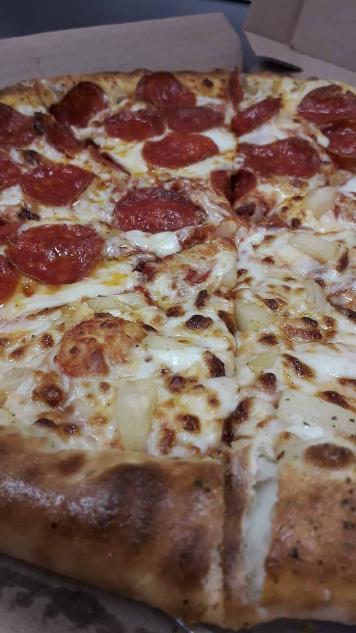 Cheche's pizza image 9