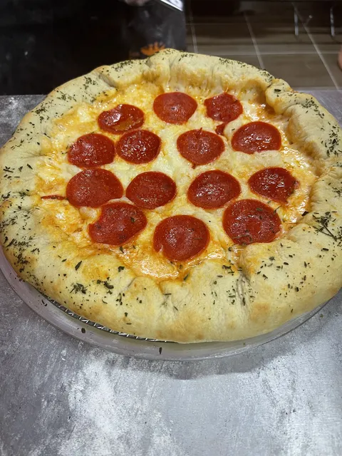 Tu-la Pizza image 2
