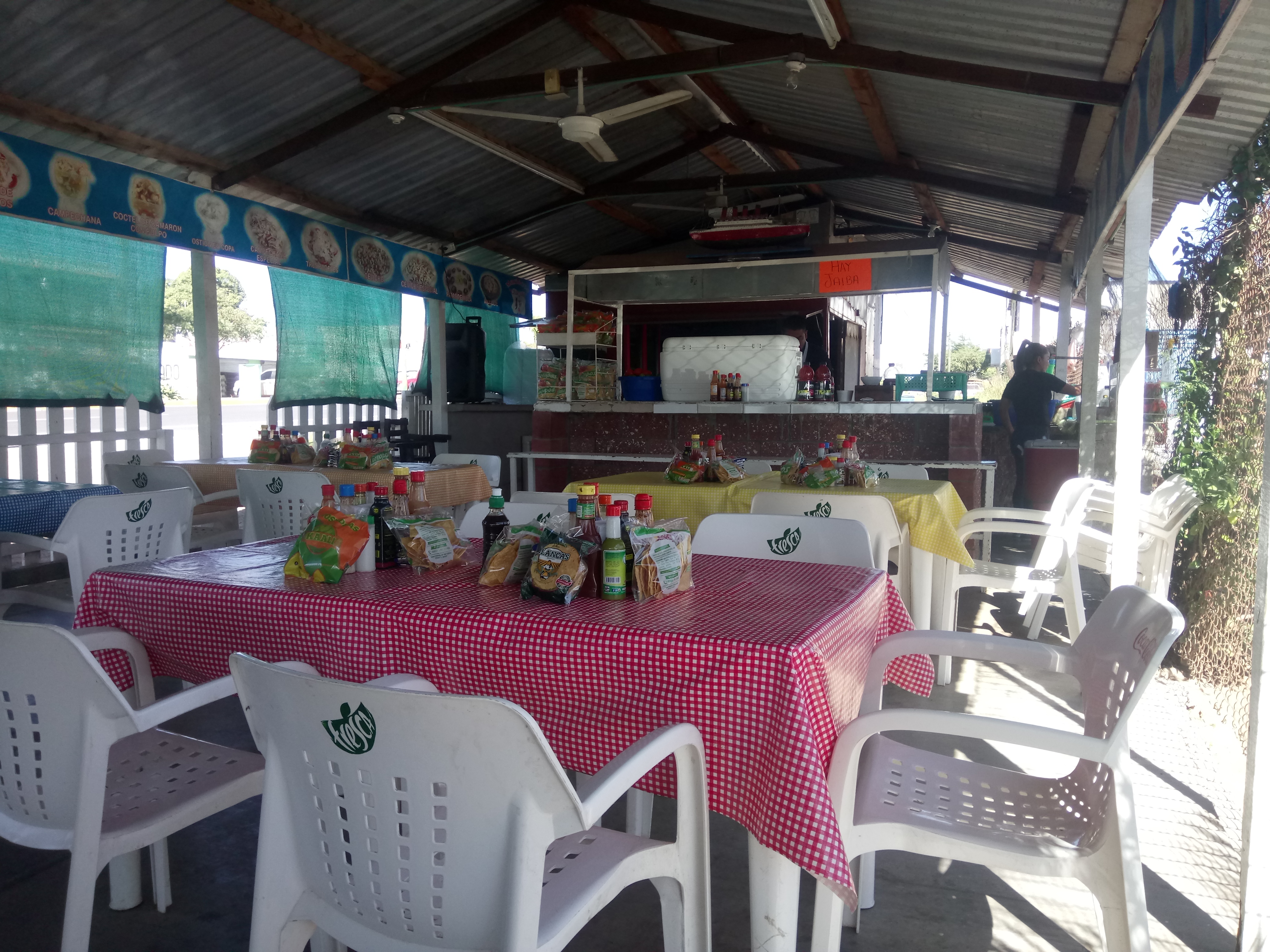 Mariscos “El Chicole” image 1