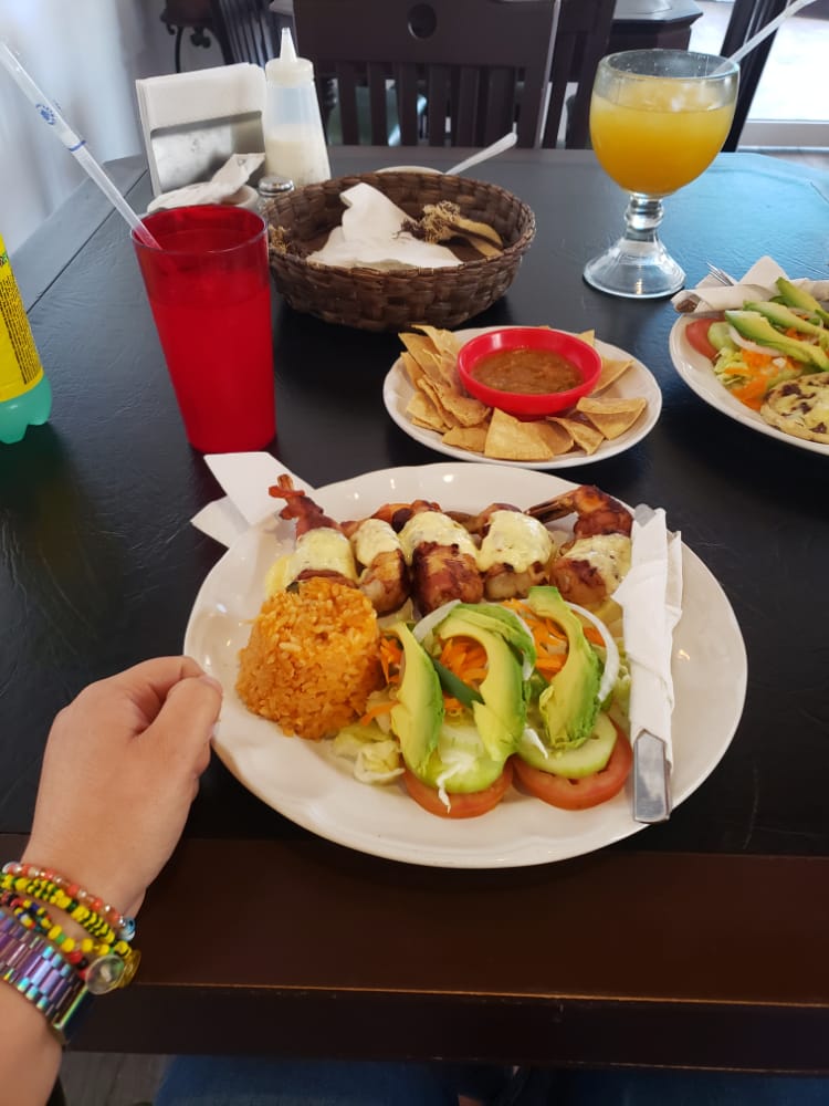 Quinta María Restaurant & Sushi image 9