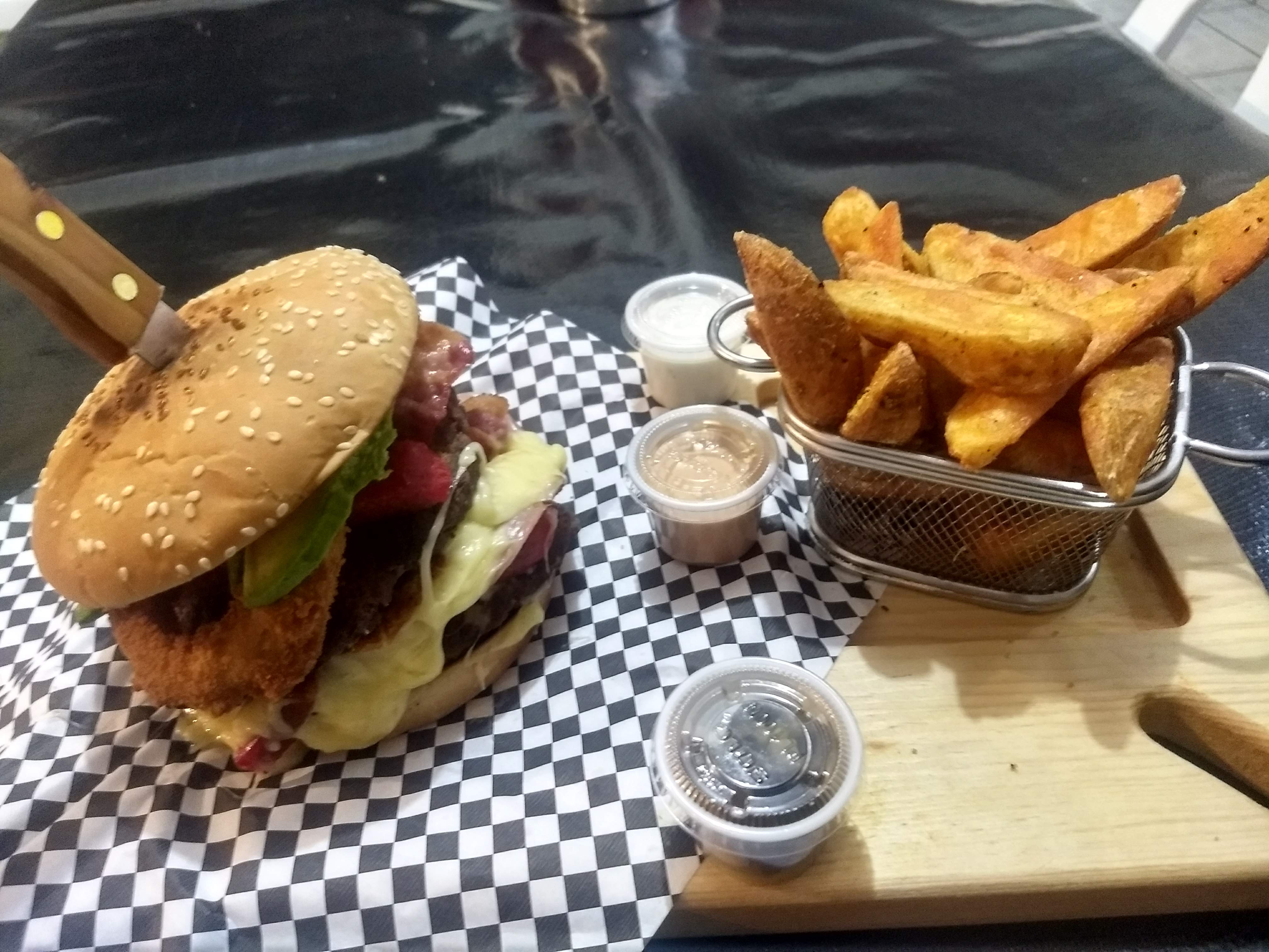 El Javi Hamburguesería image 4