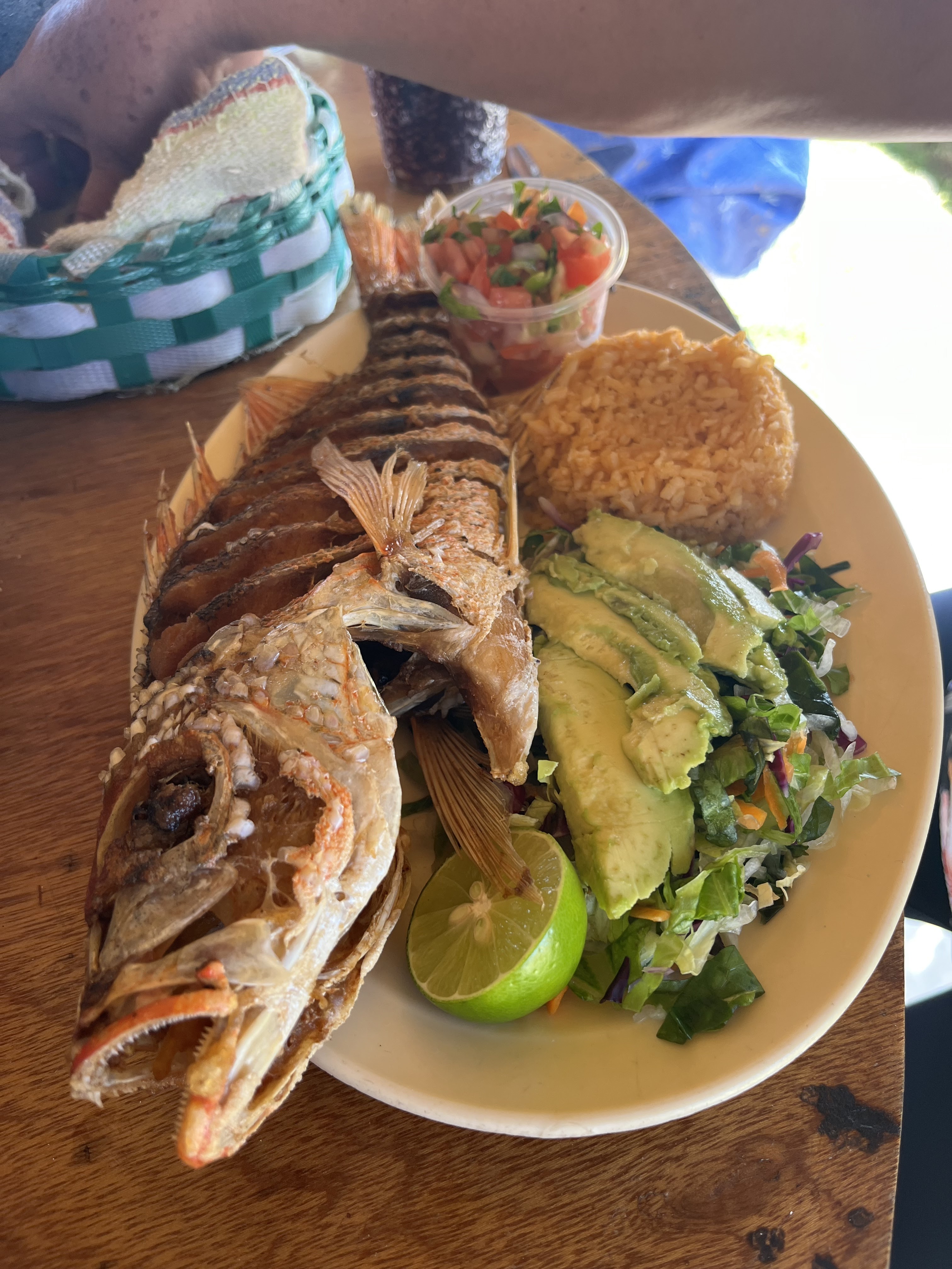 Mariscos el chapo image 5