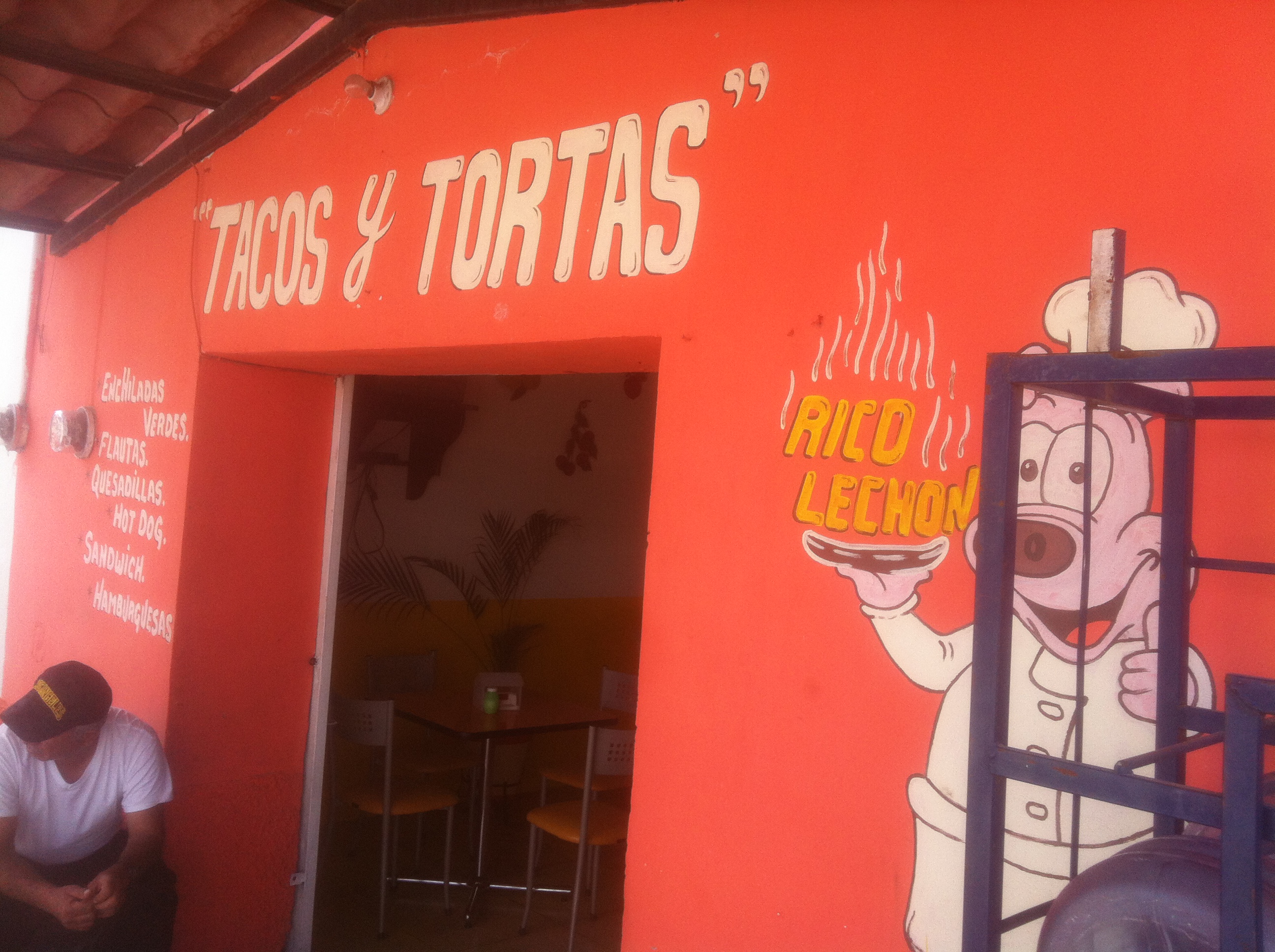 Lonchería El Centro image 3