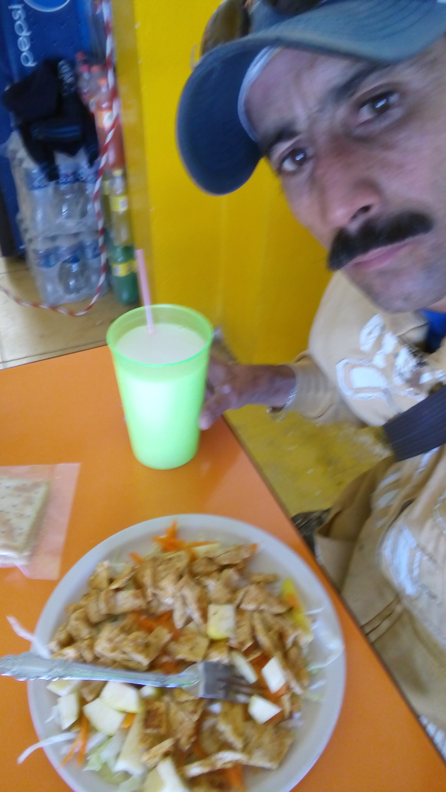 Lonchería El Centro image 6