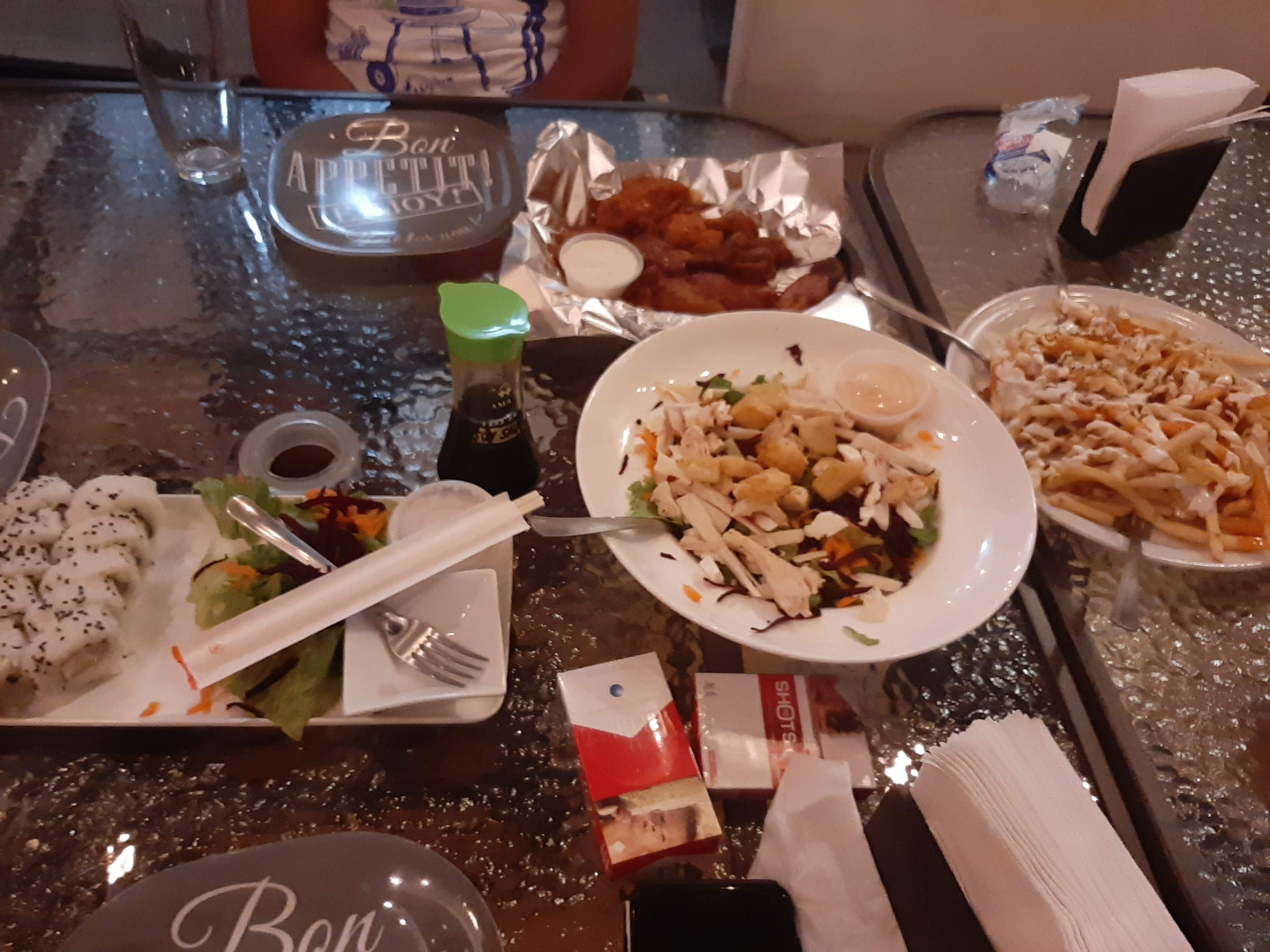 Charlie's Sushi, Salads & Grill image 7