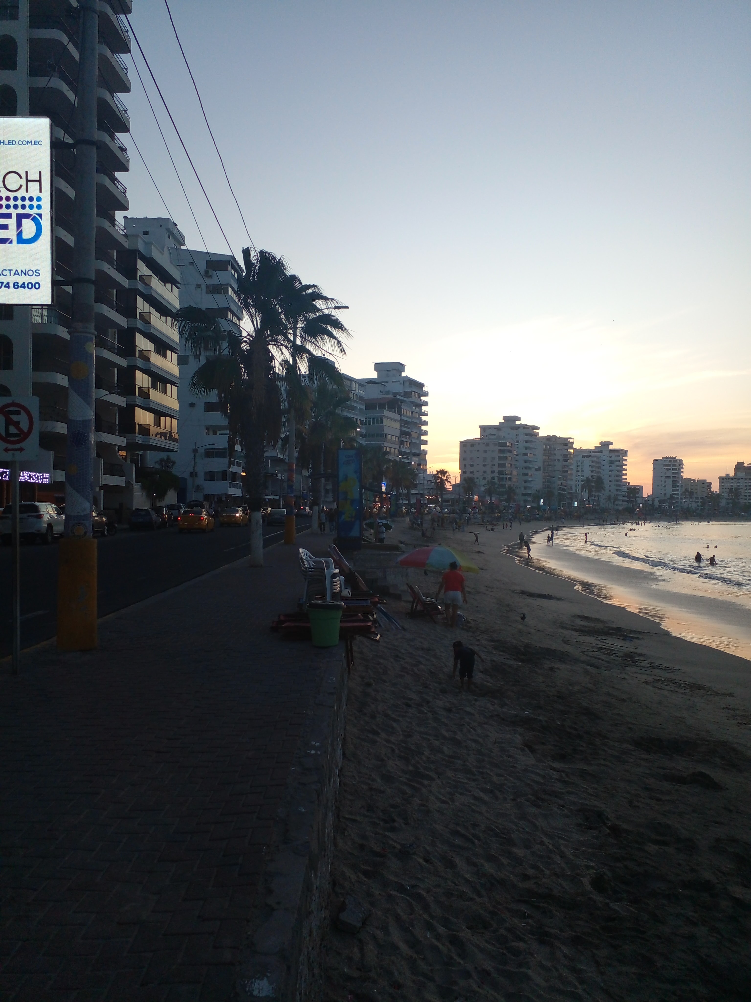 El malecón de salinas image 7