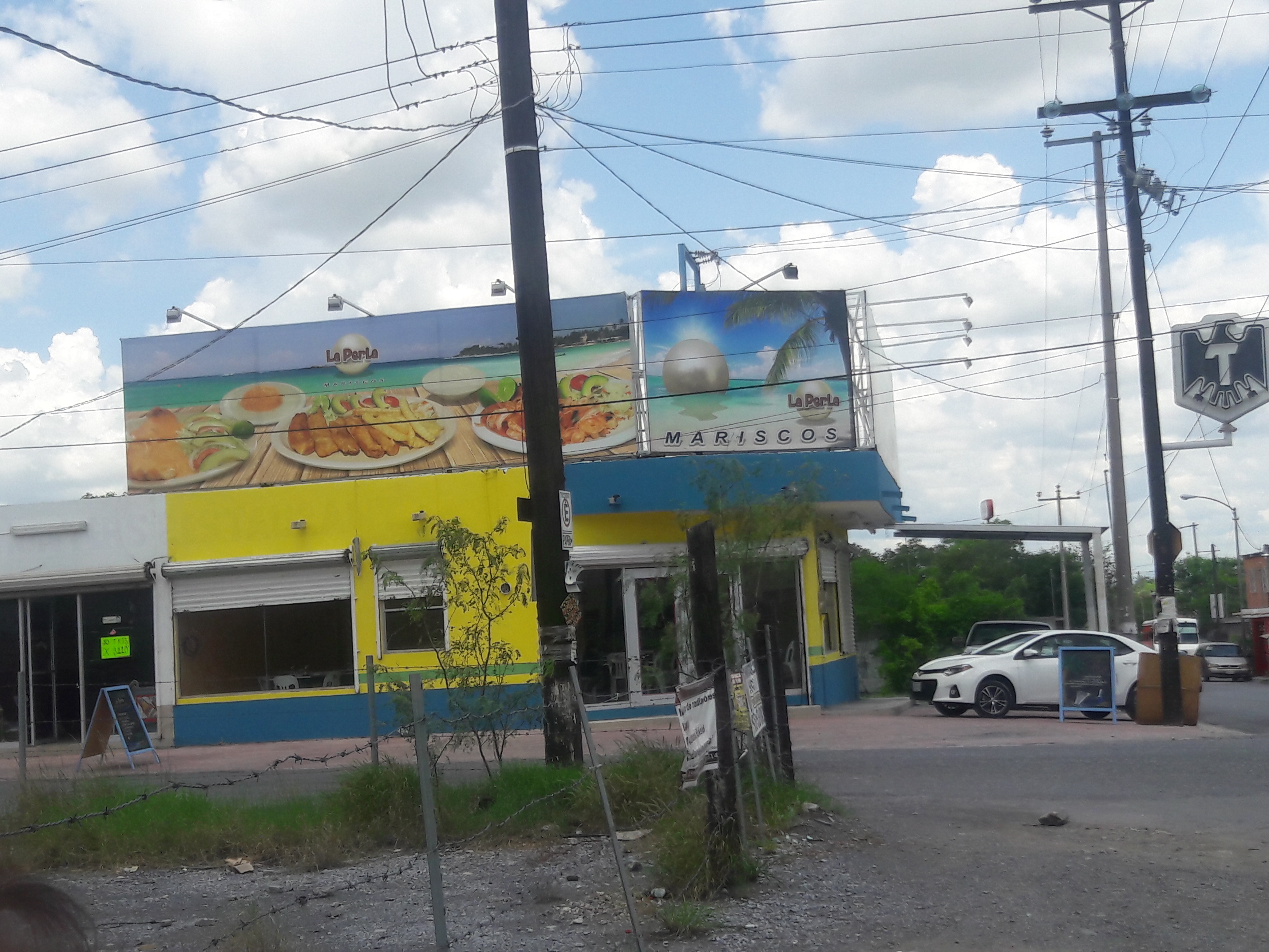 Restaurante De Mariscos La Perla image 5