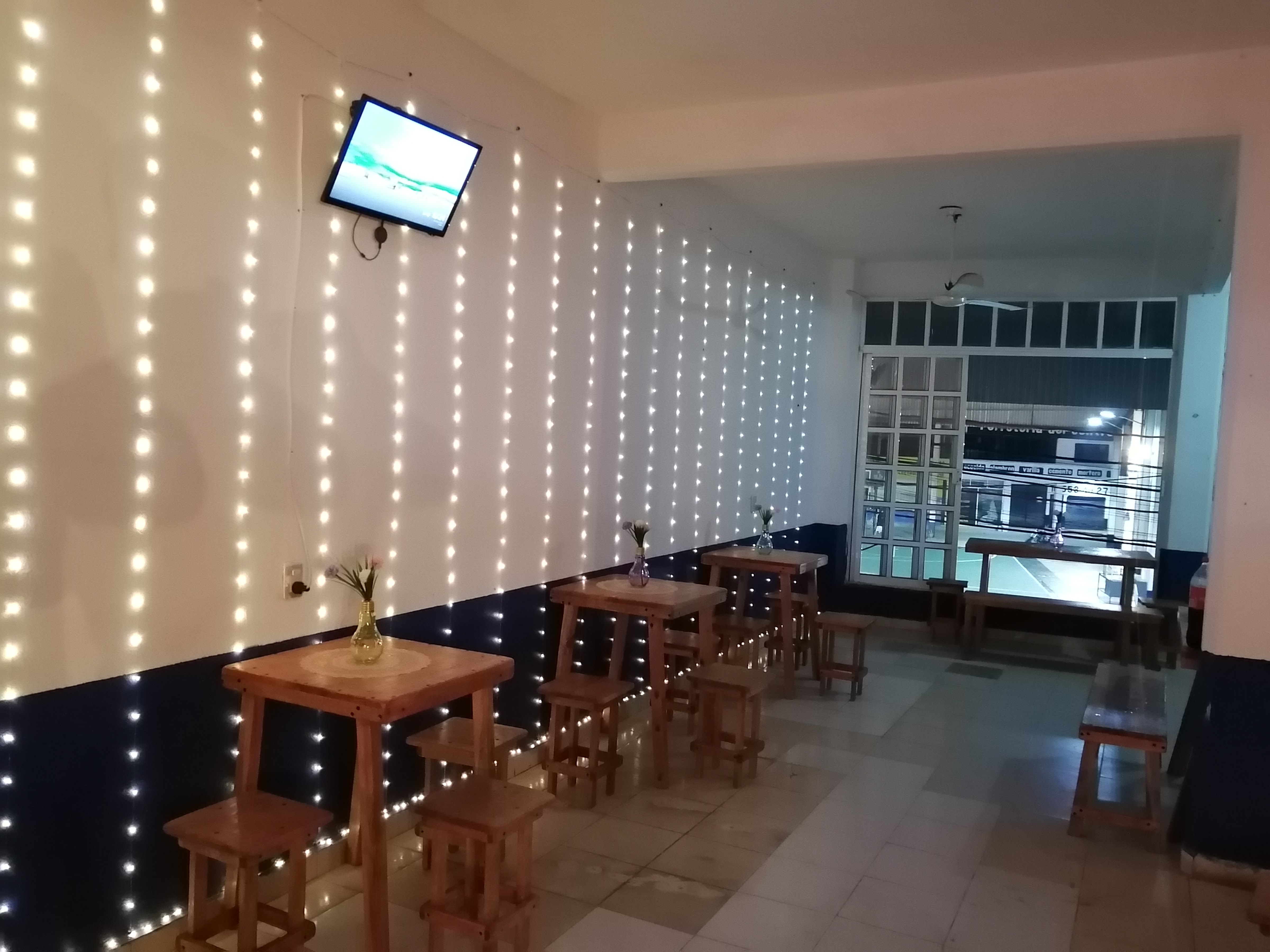 La House Pizzas Y Snacks image 1