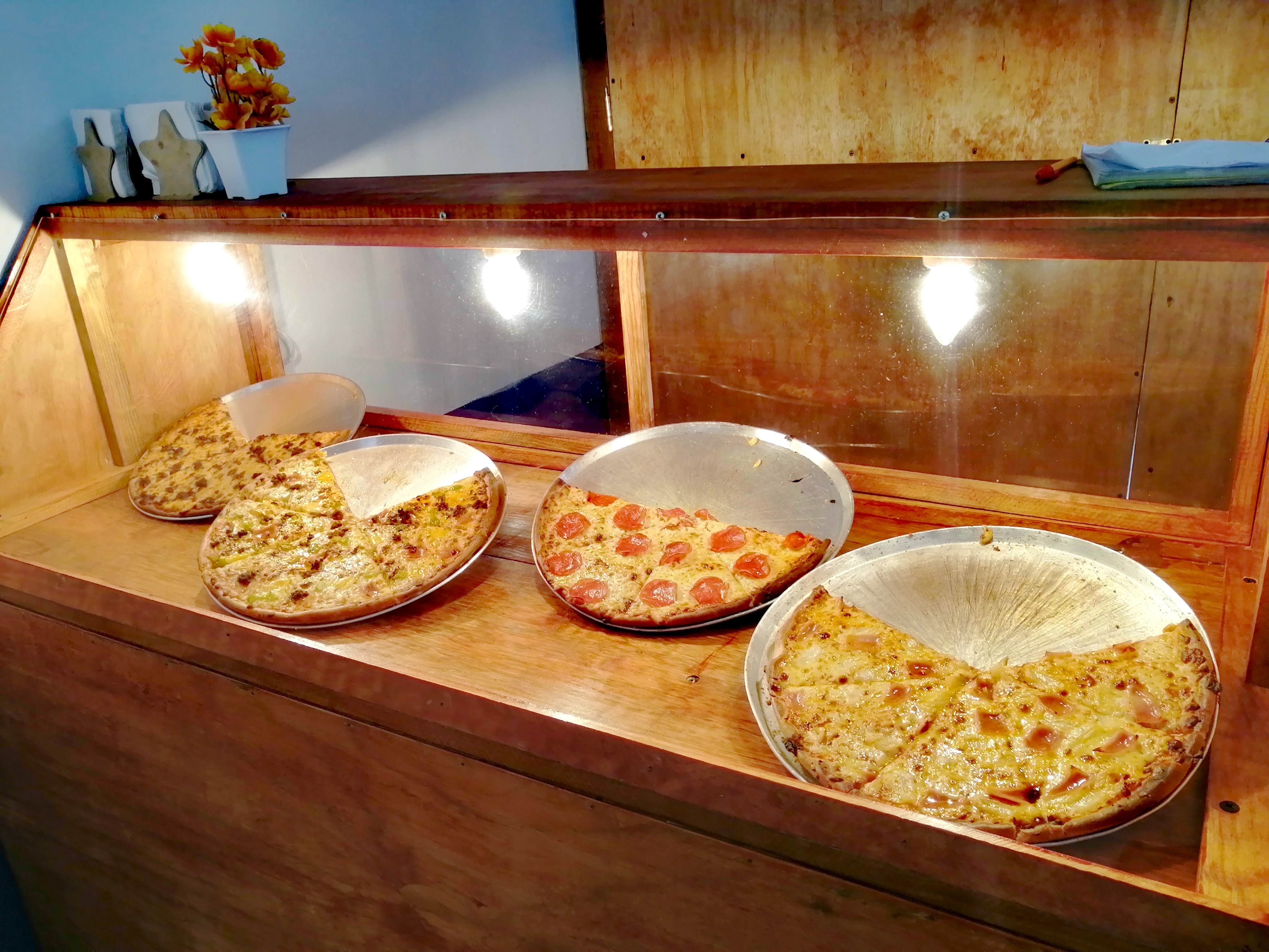 La House Pizzas Y Snacks image 3