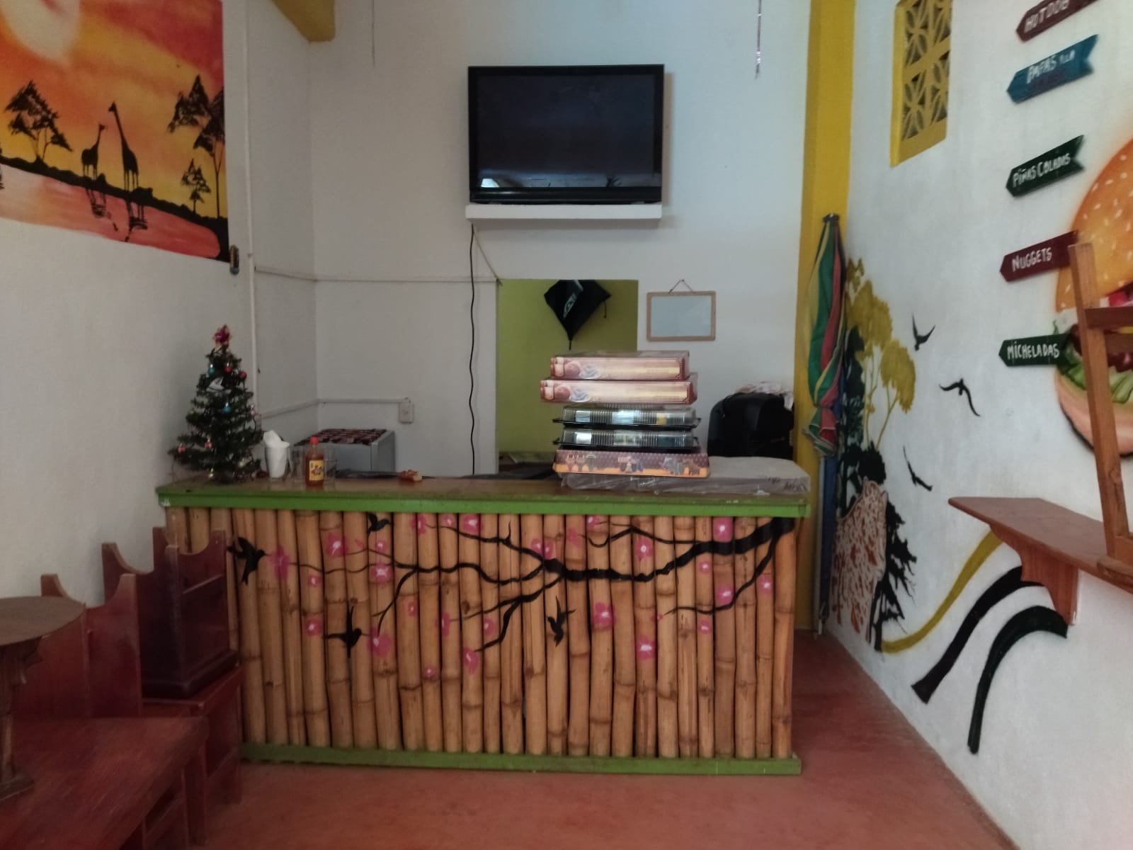 Roxy,s Pizza image 6