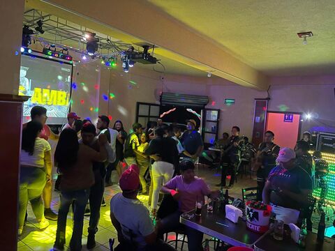 Crucero Restaurant & Bar image 2