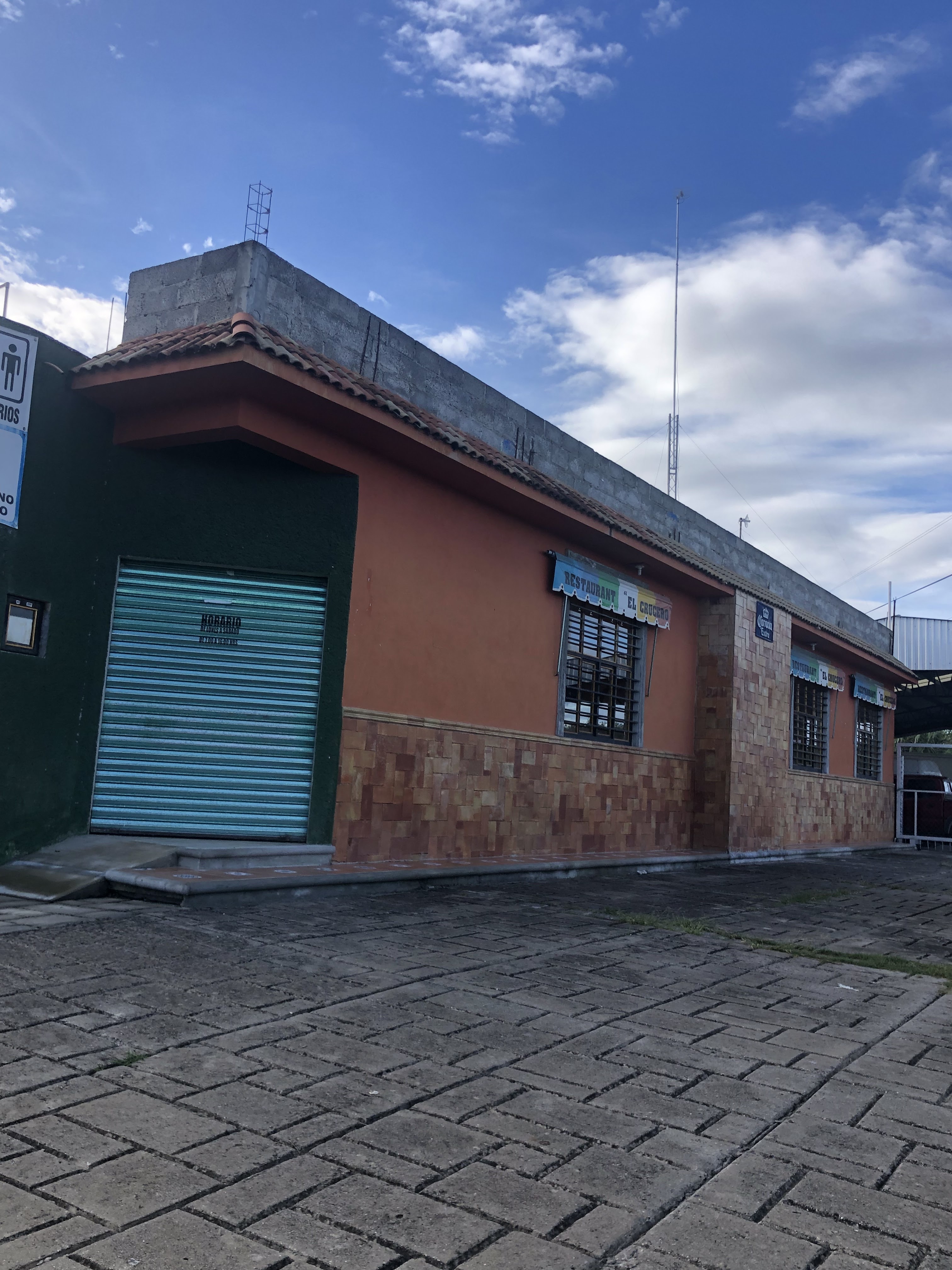 Crucero Restaurant & Bar image 5