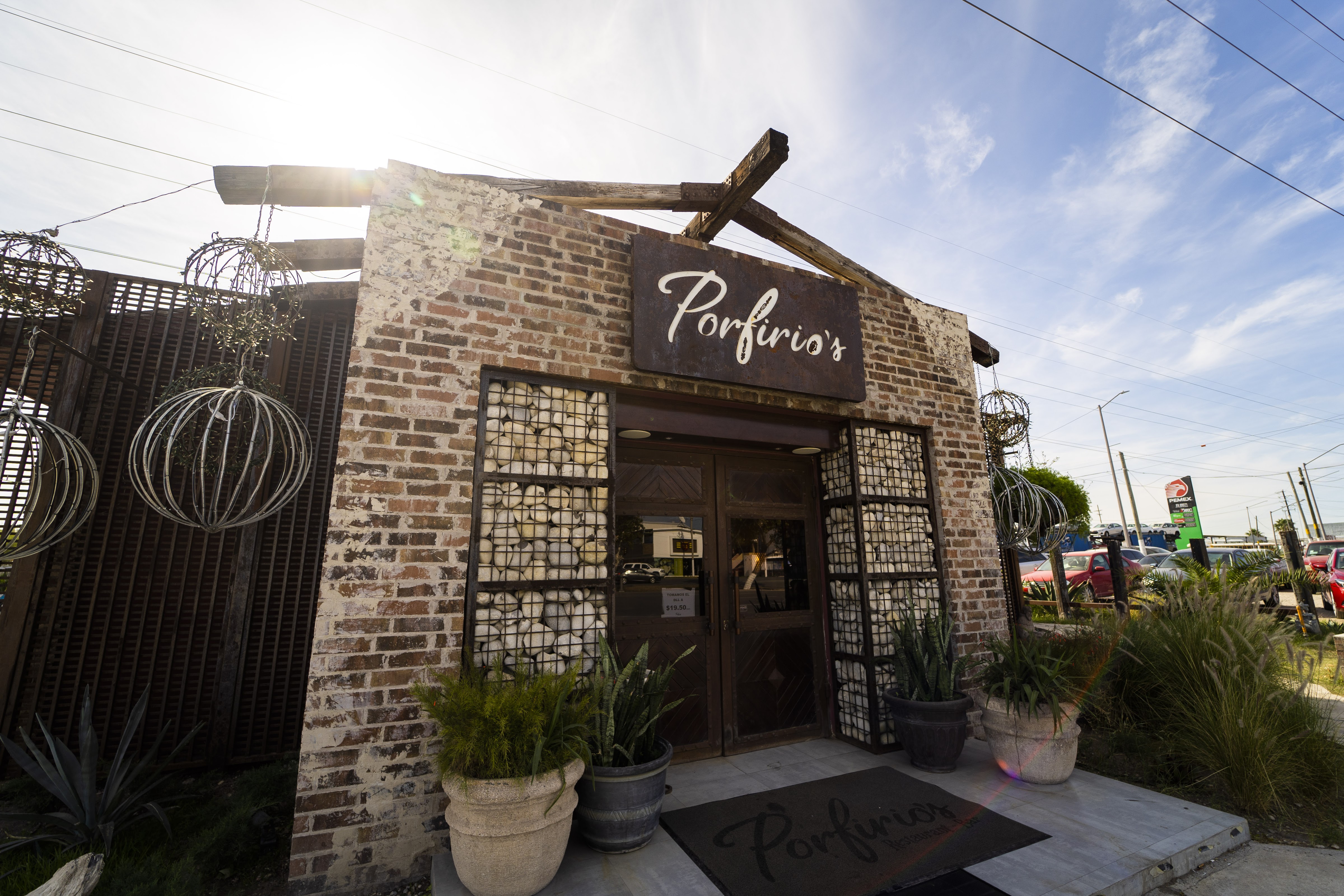 Porfirio's Restaurant - Bar image 1