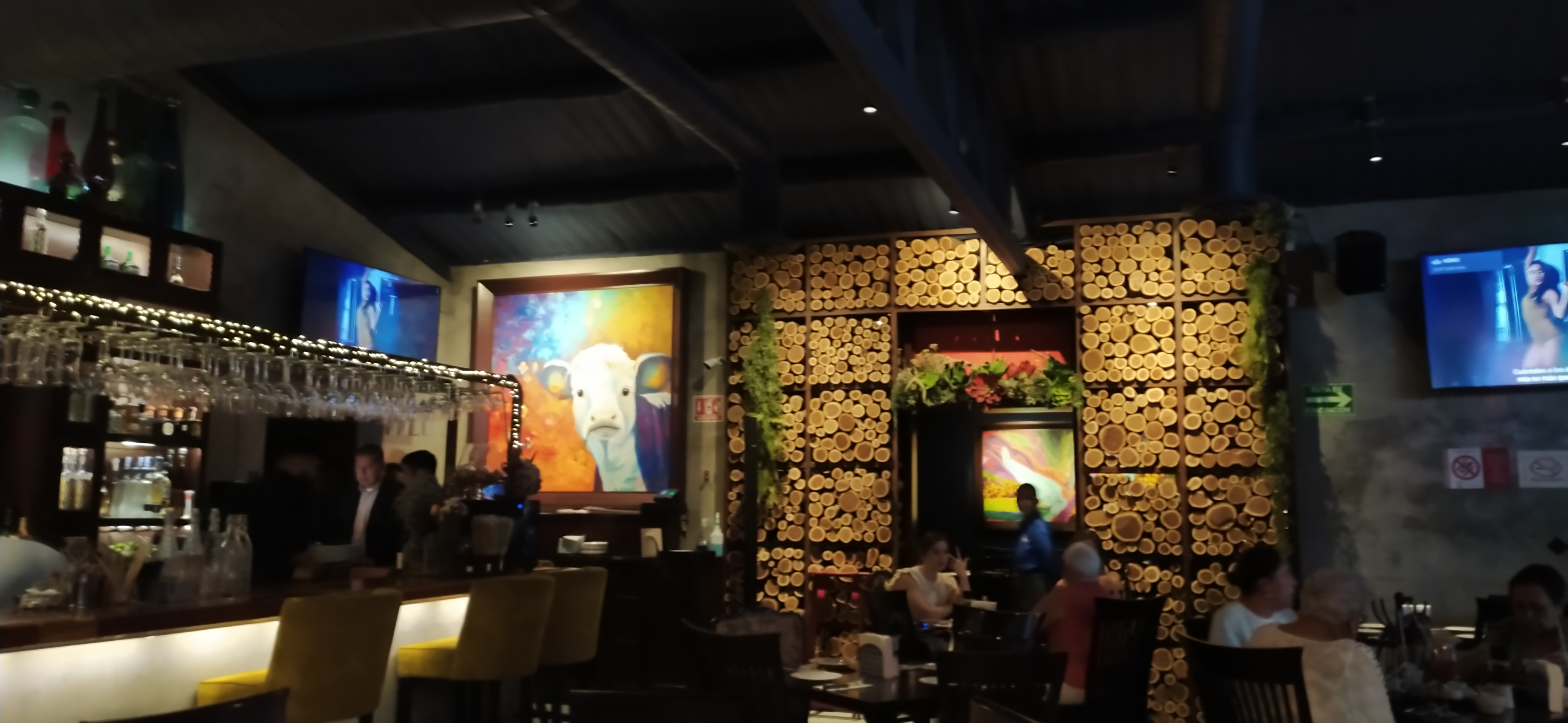 Porfirio's Restaurant - Bar image 10