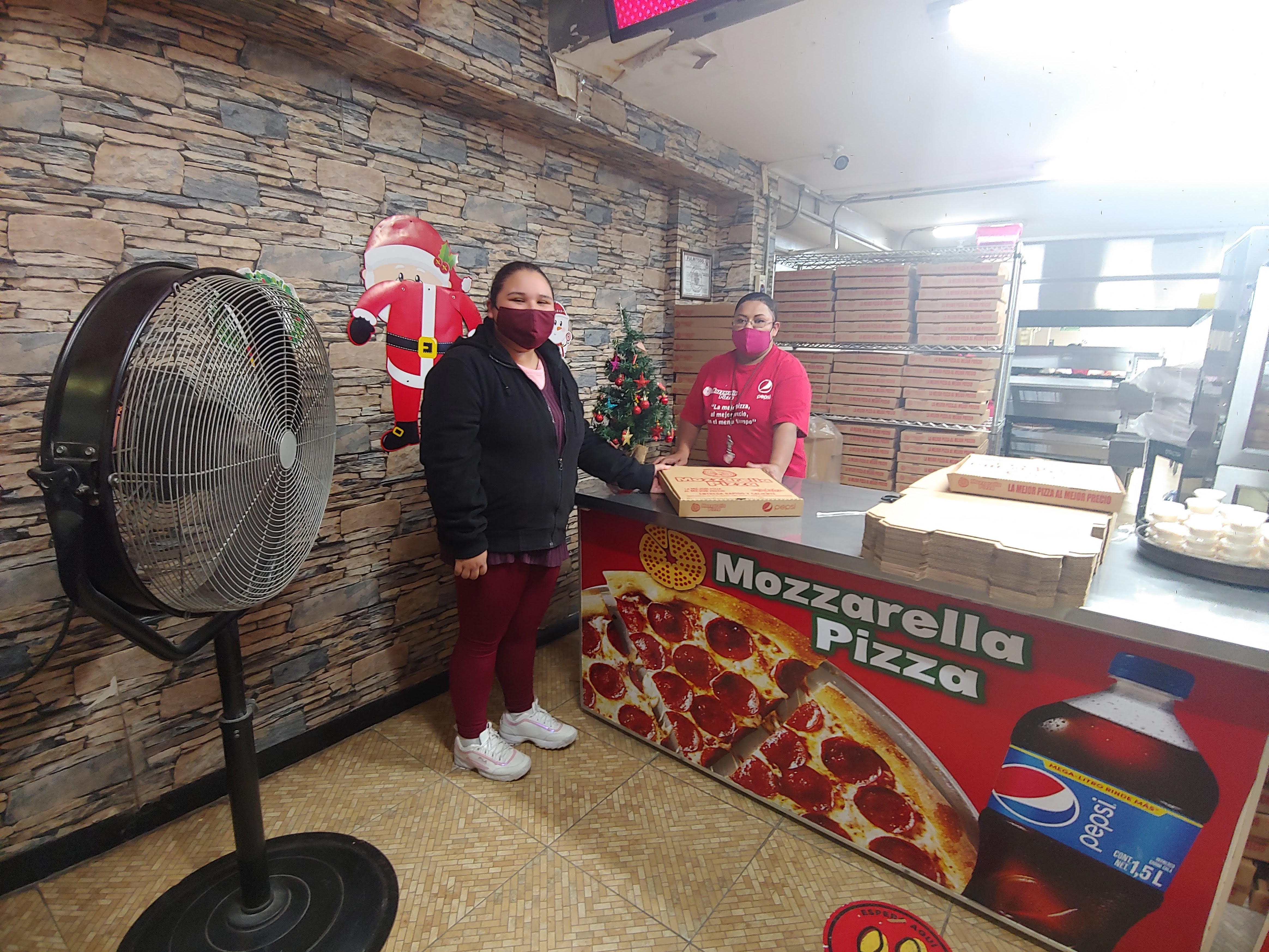 Mozzarella Pizza image 7