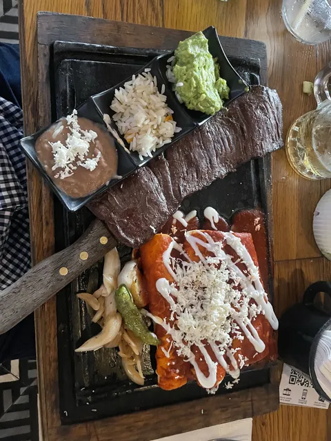 República Restaurant And Bar image 4