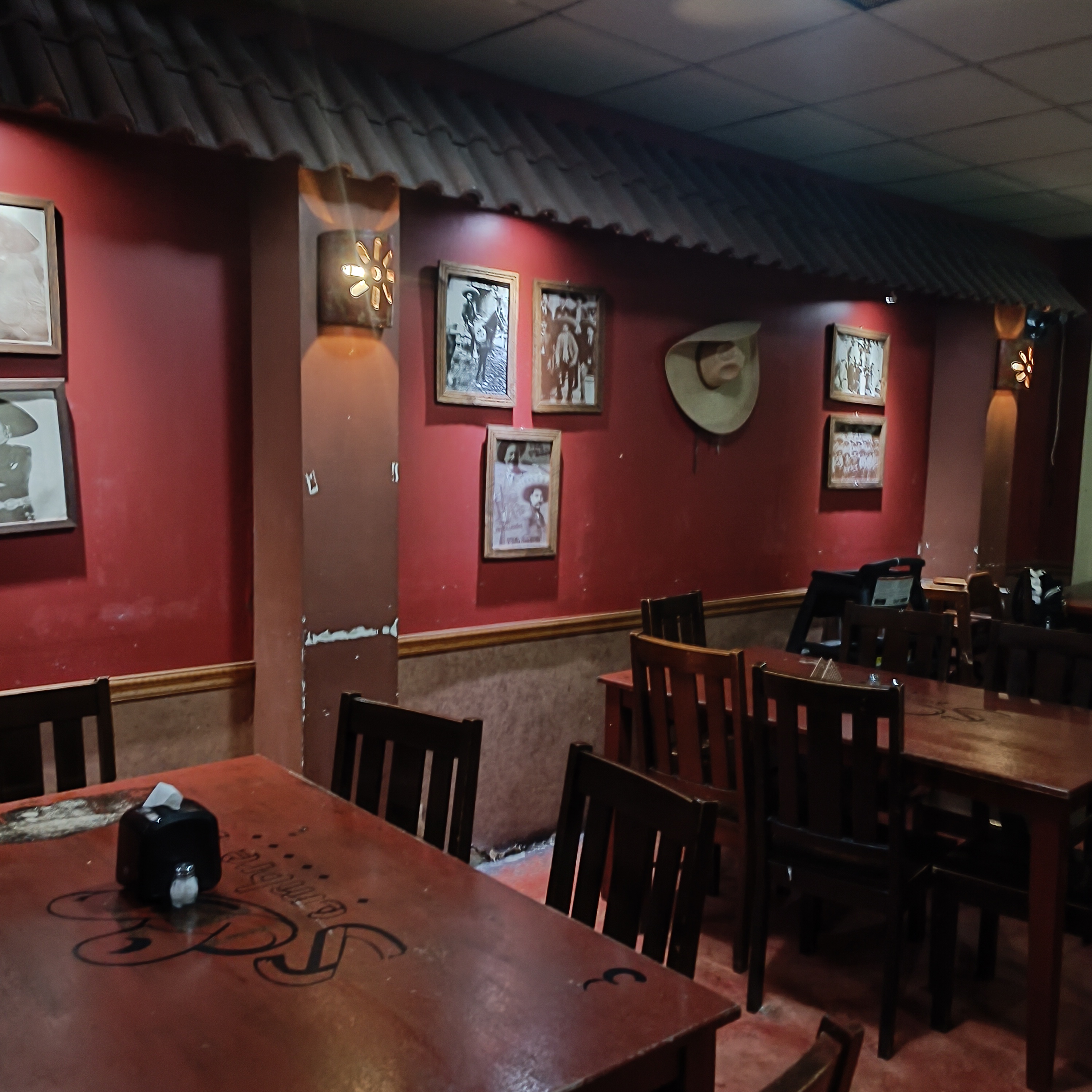 Los sombreros restaurante image 7