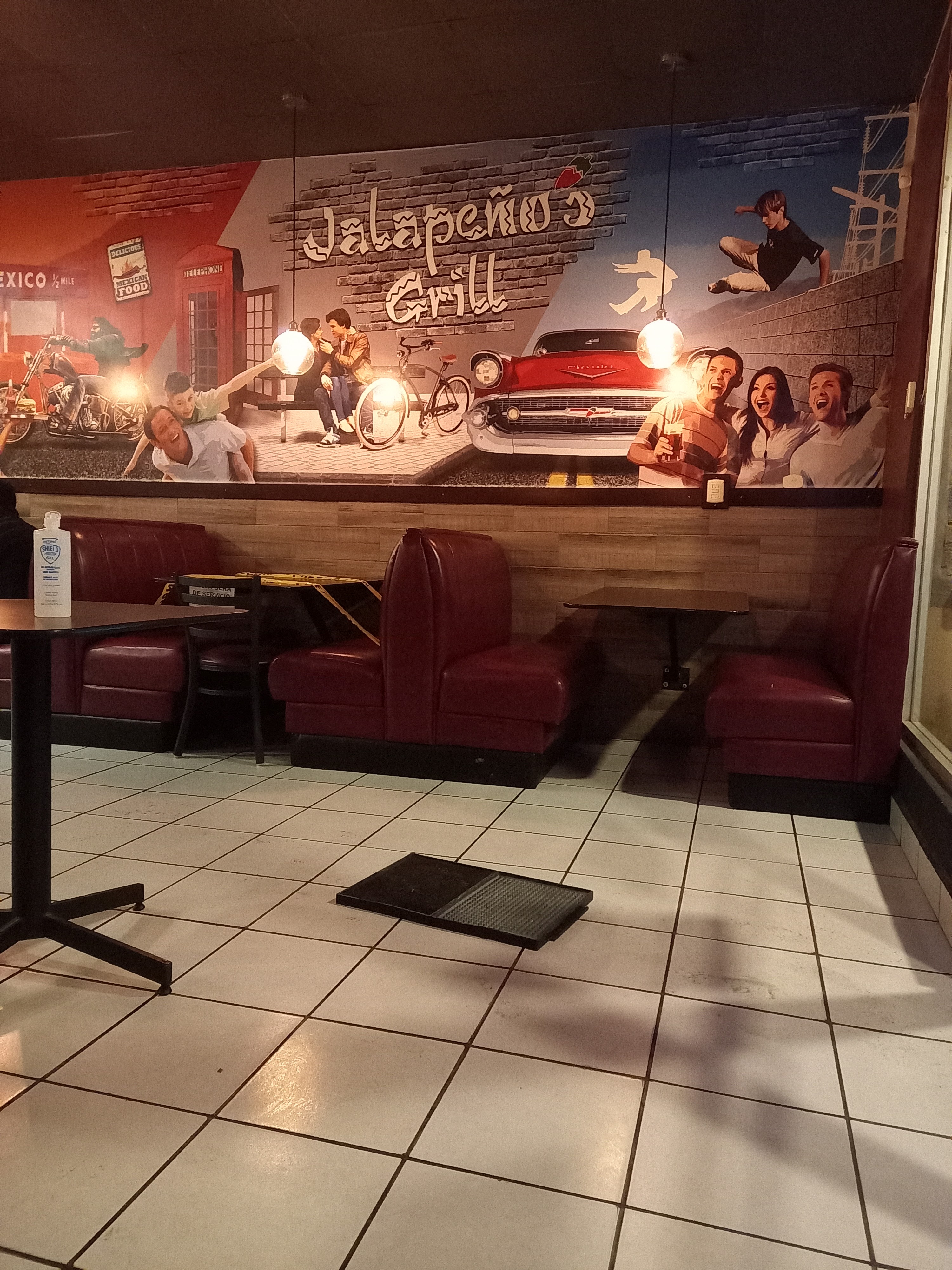 Jalapeños Grill Villa image 7