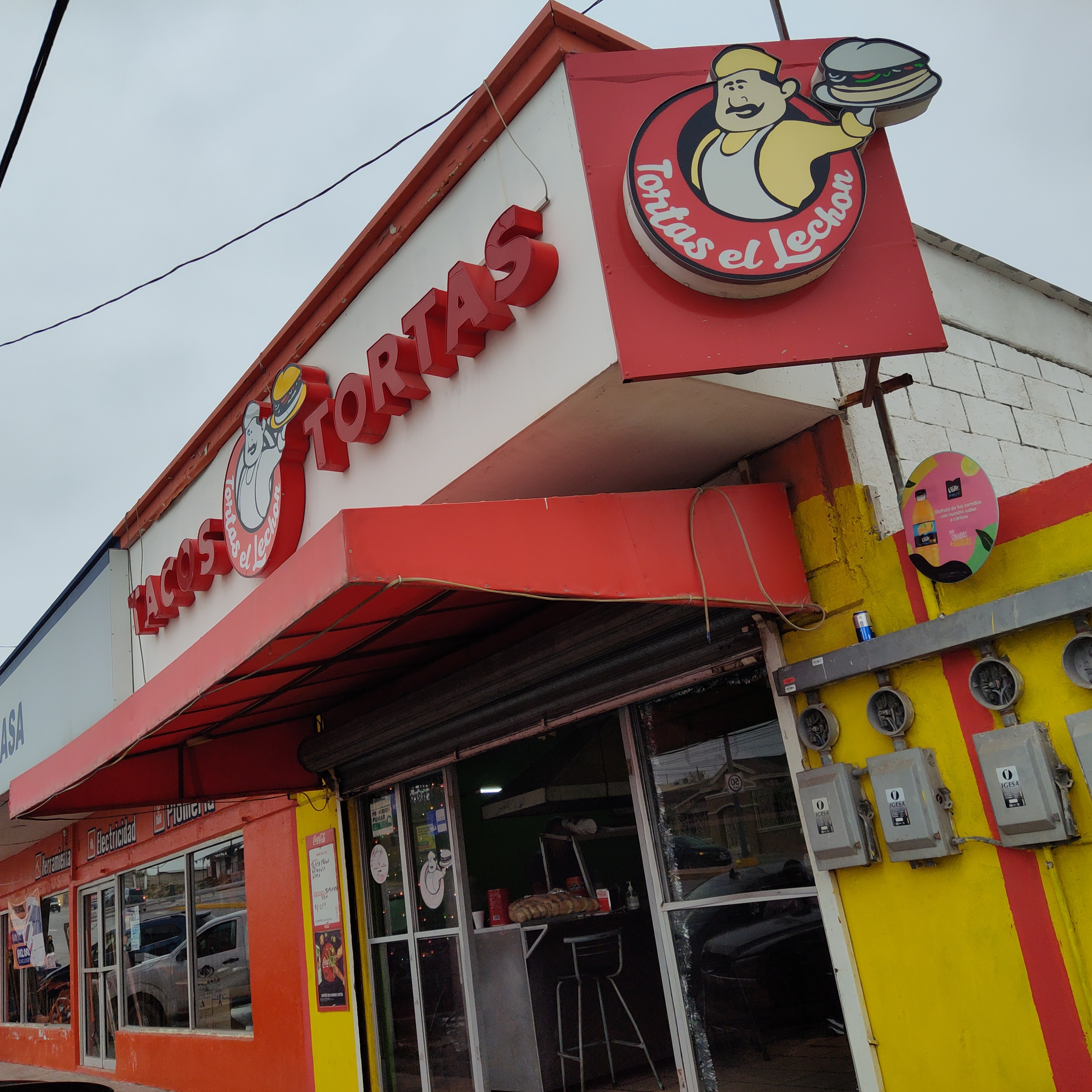 Tortas Y Tacos El Lechon image 9