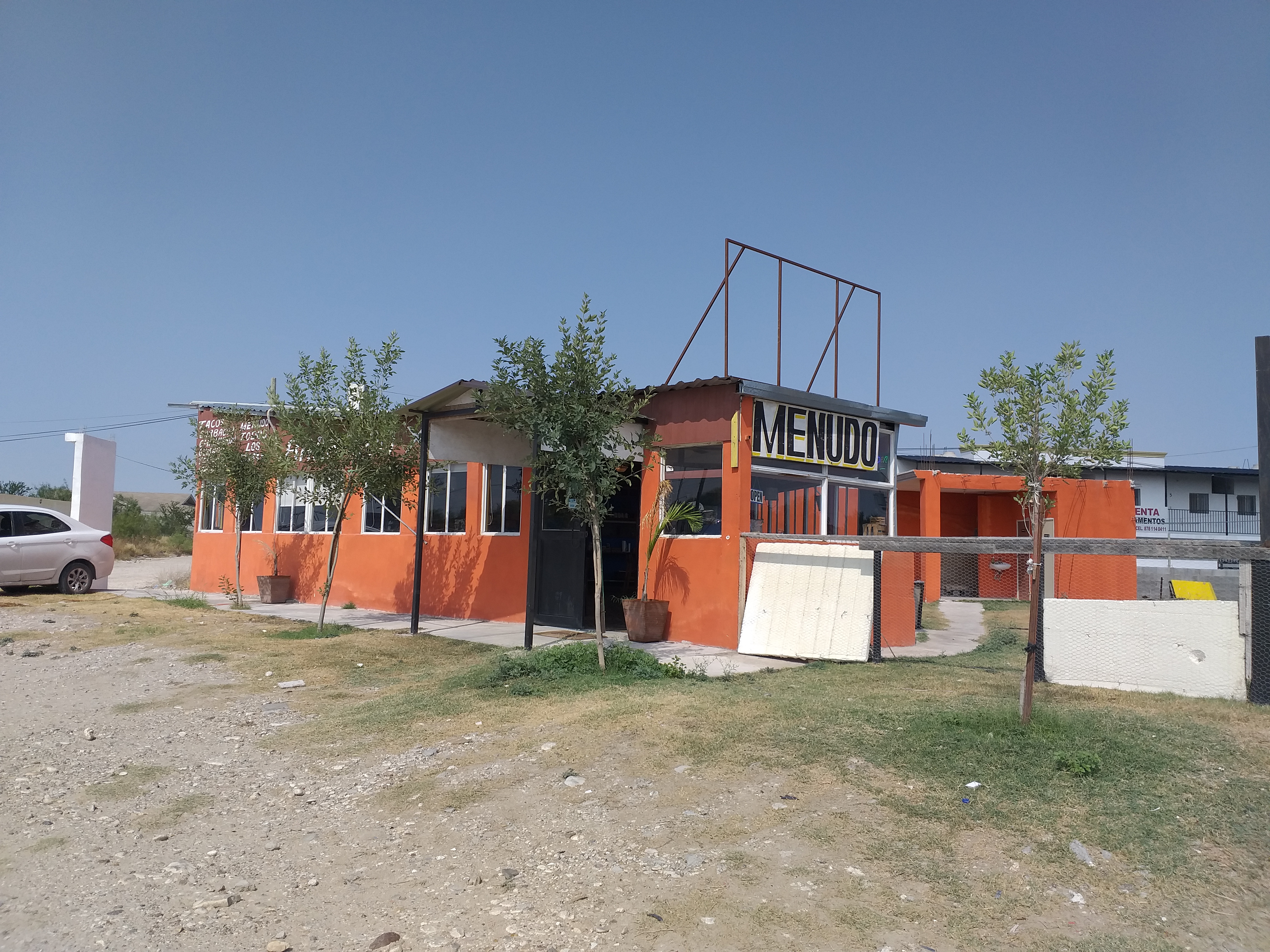 Los Preferidos Taqueria image 4