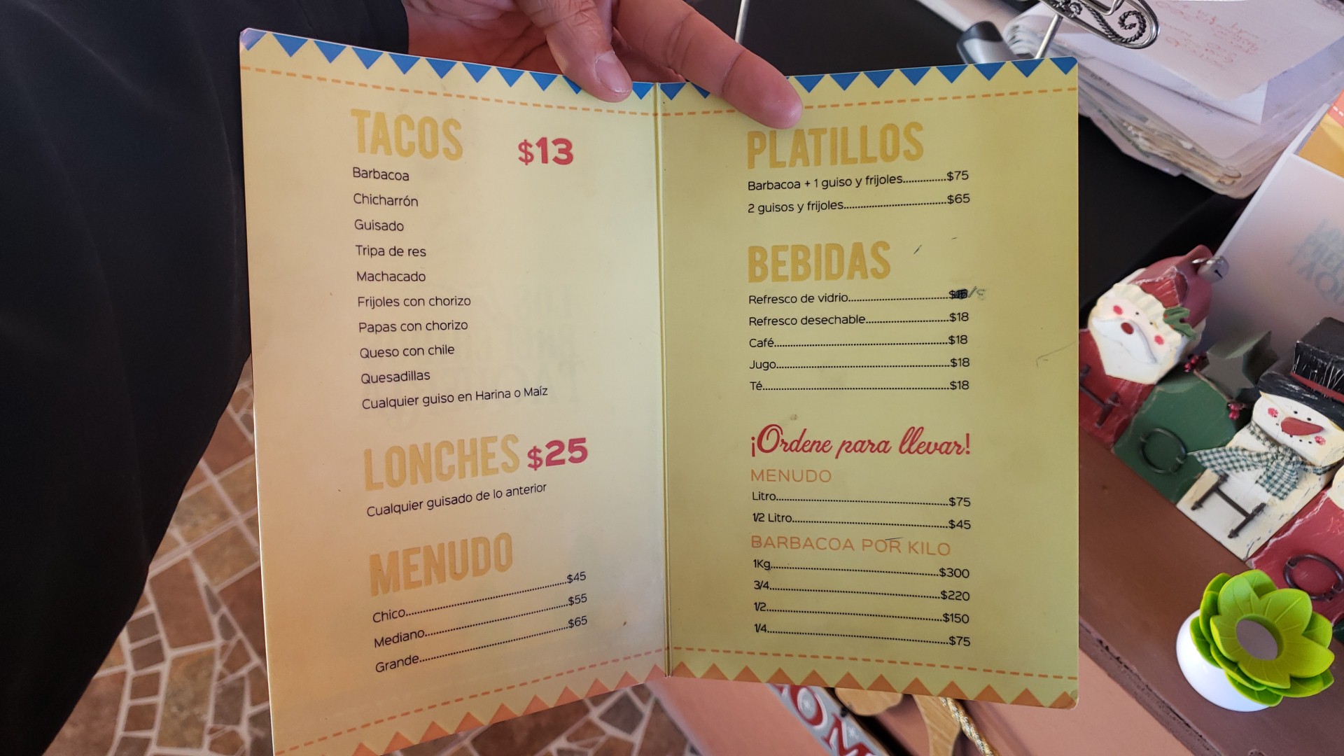Los Preferidos Taqueria image 9