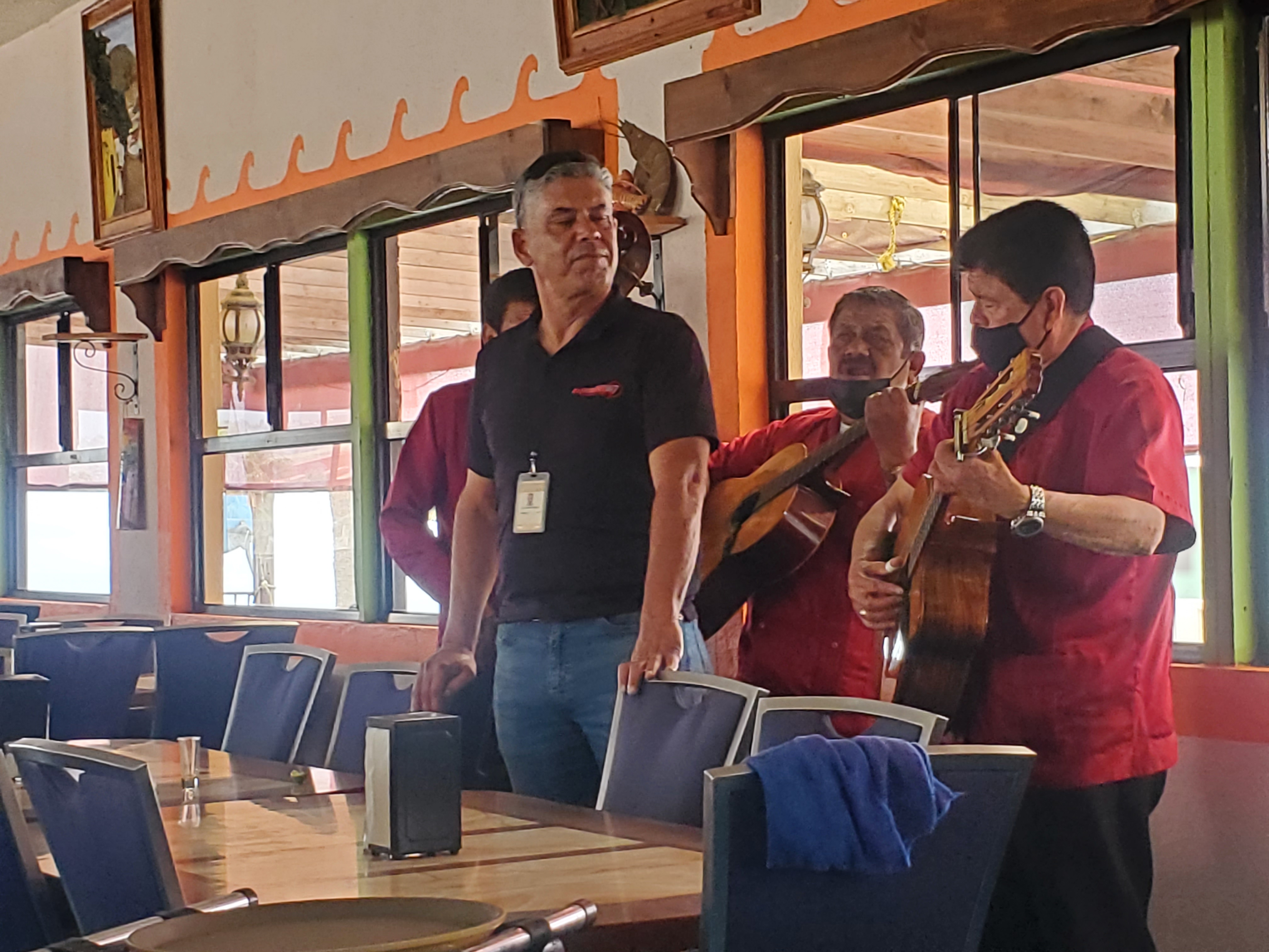 La Escondida Puerto Nuevo. Restaurante Bar image 9