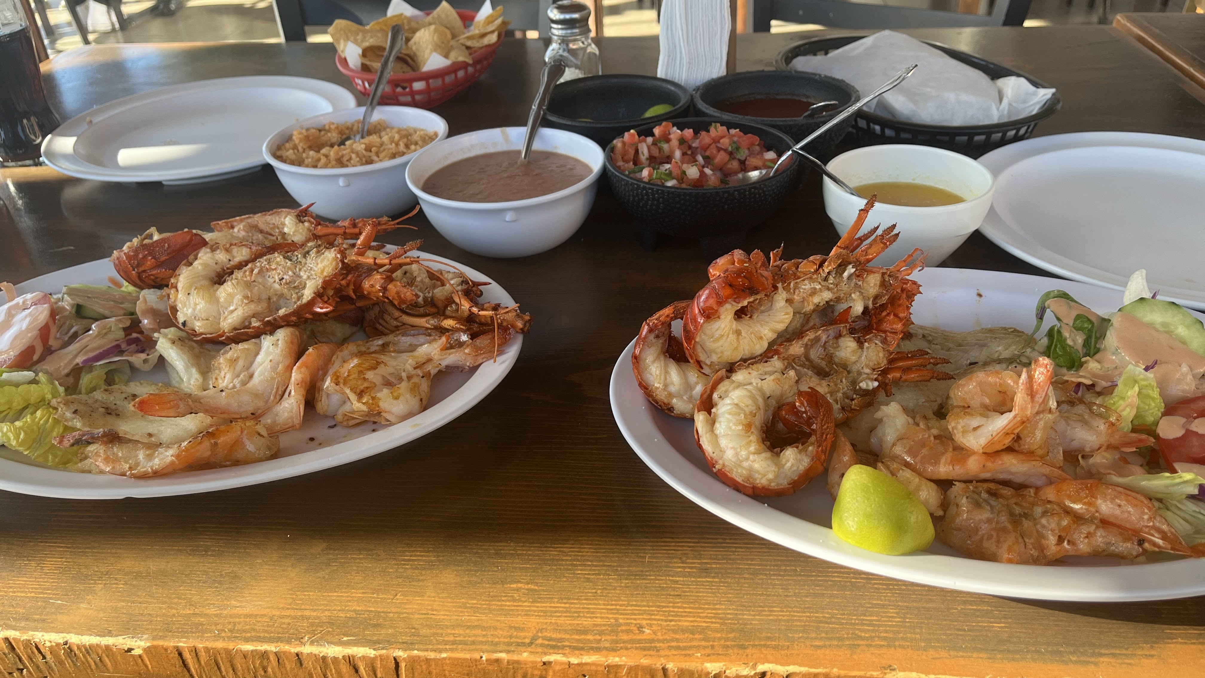 Mariscos puerto nuevo image 3