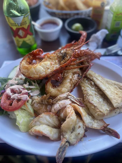 Mariscos puerto nuevo image 8