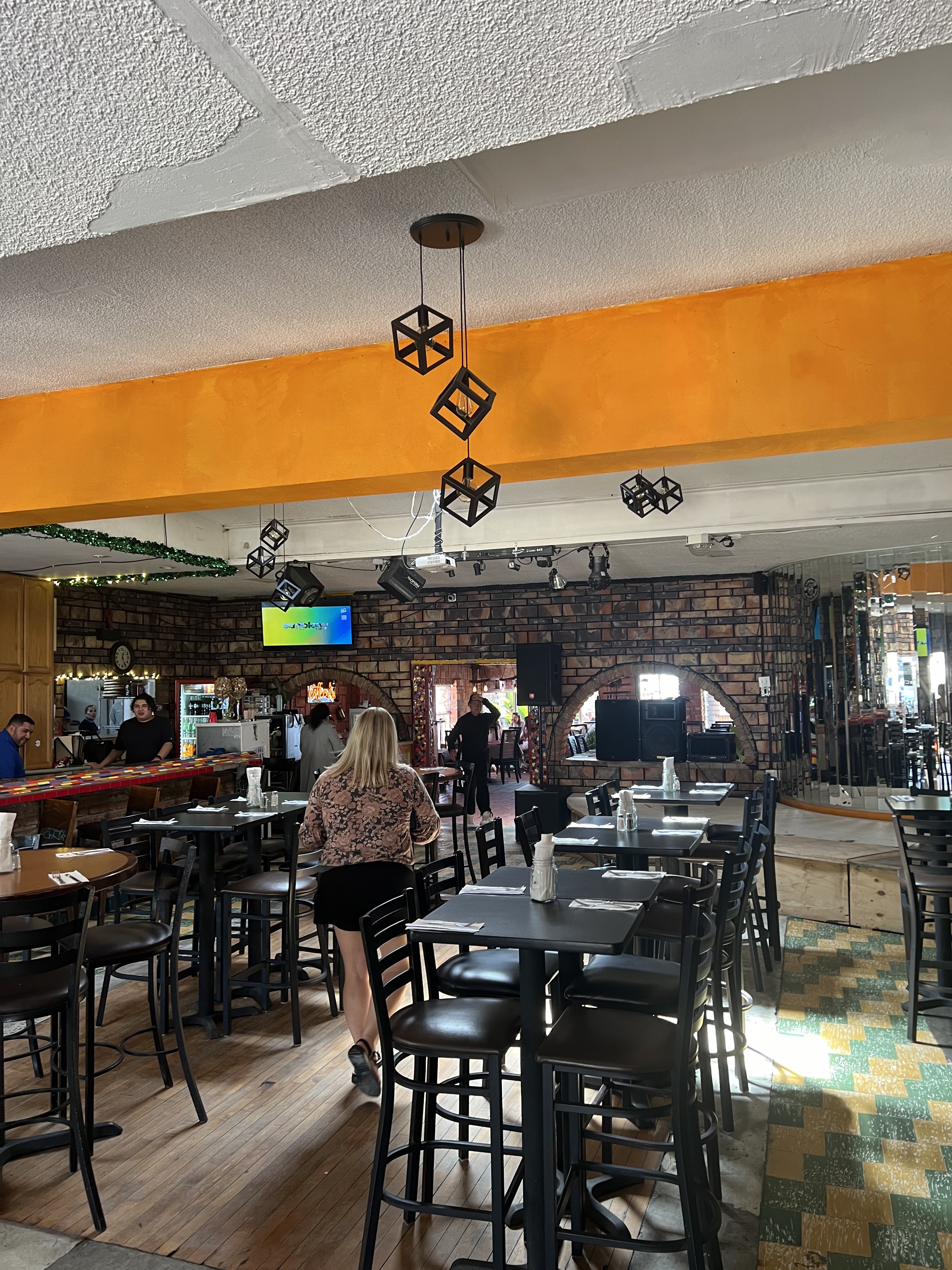 El Pescador Restaurant image 9