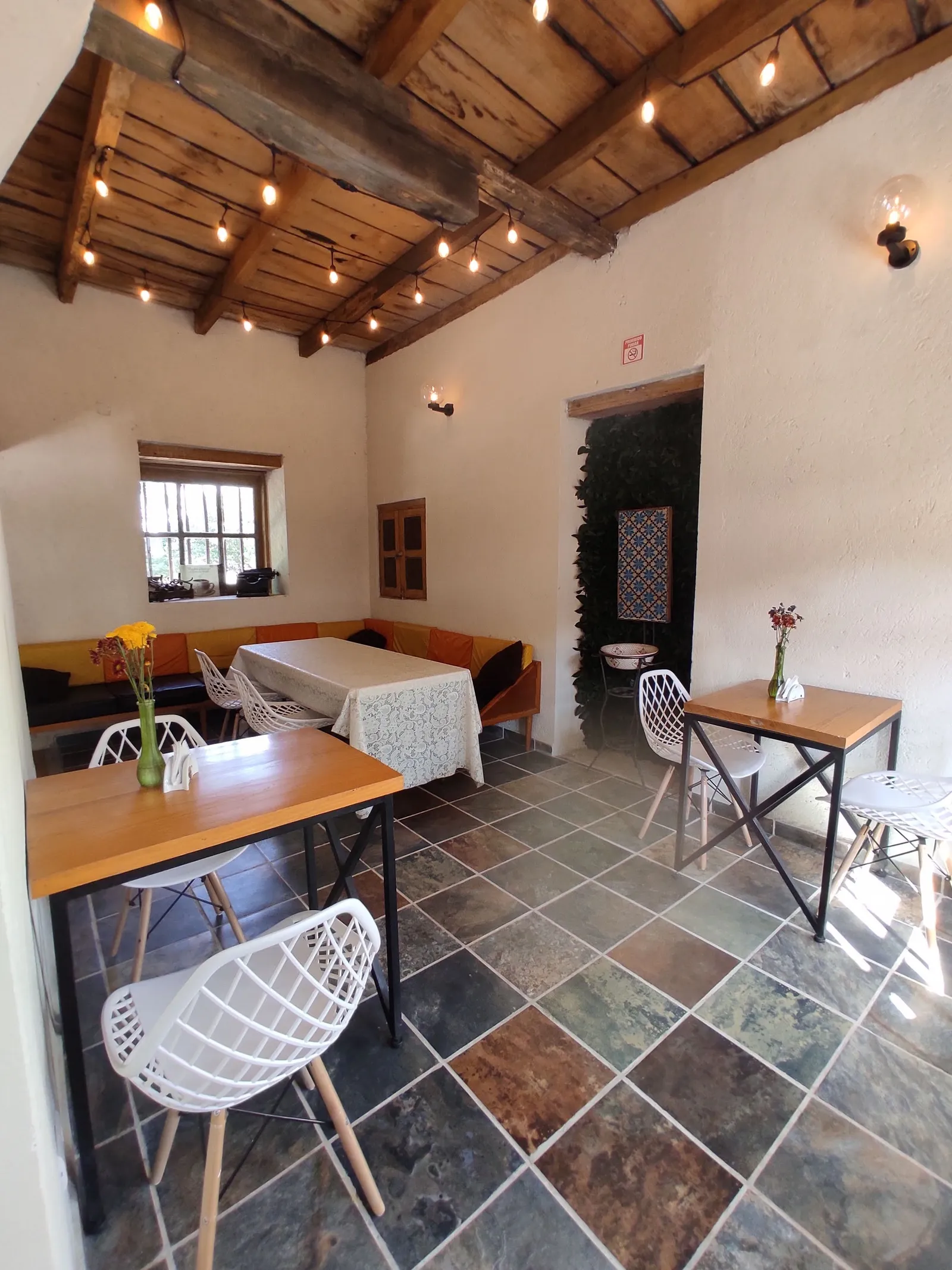 El Café de Shal image 6