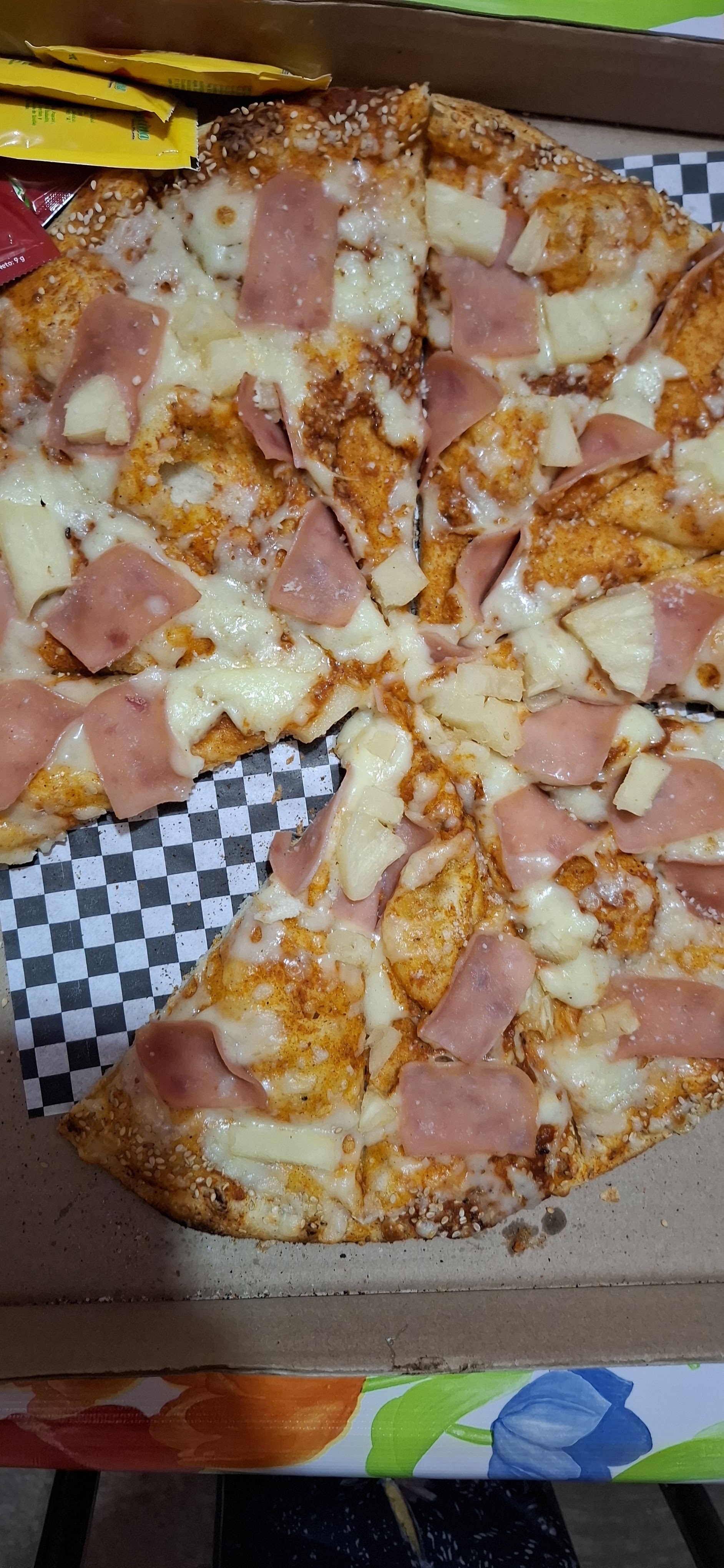 EL SUPER HELADO Cafetería y Pizzería image 4