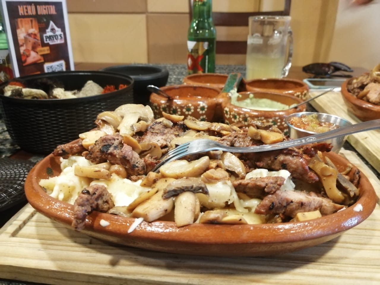 Alitas And Beer image 3