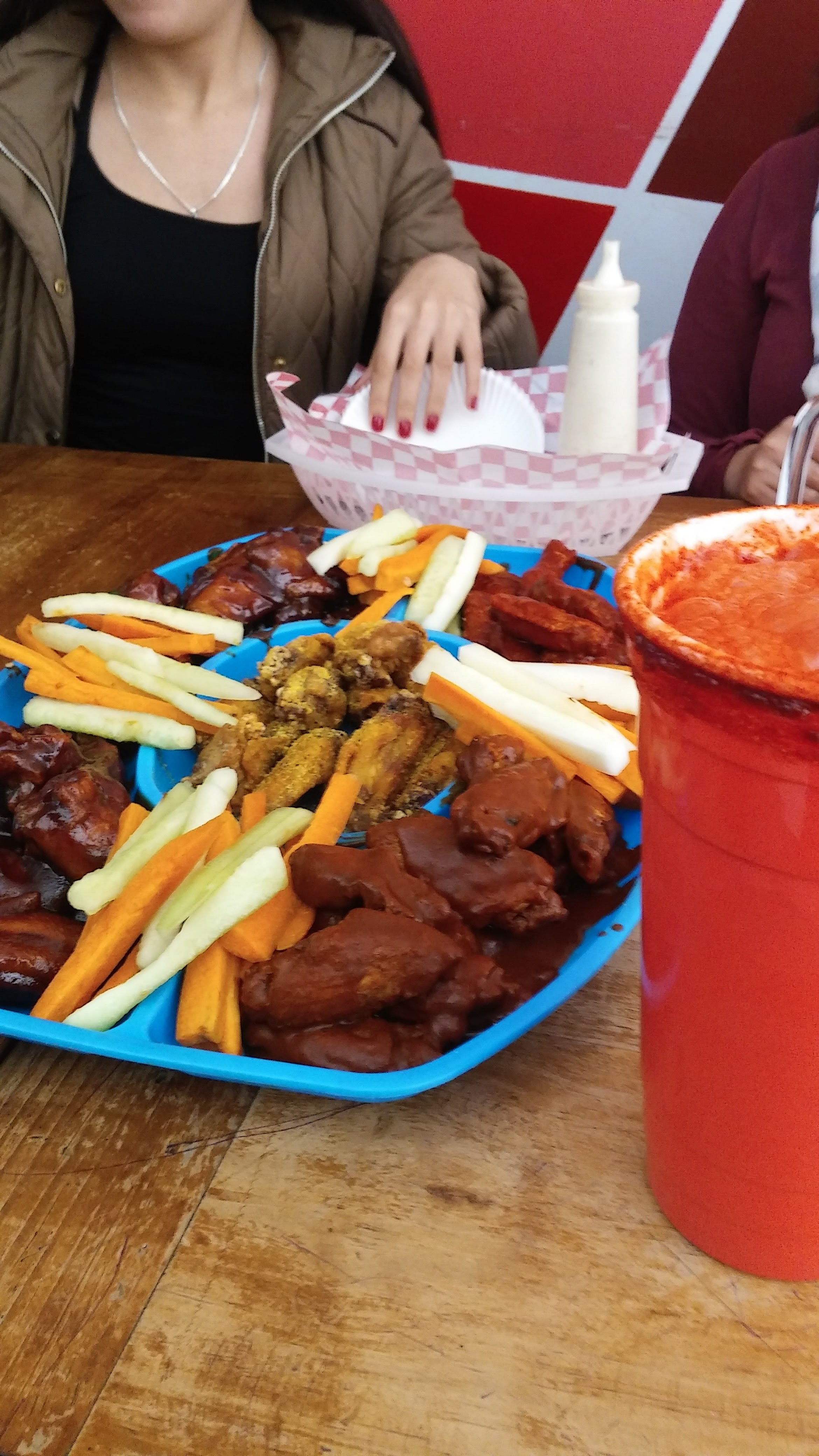 Alitas And Beer image 4