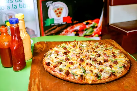 Ton´s que Pizza México image 4