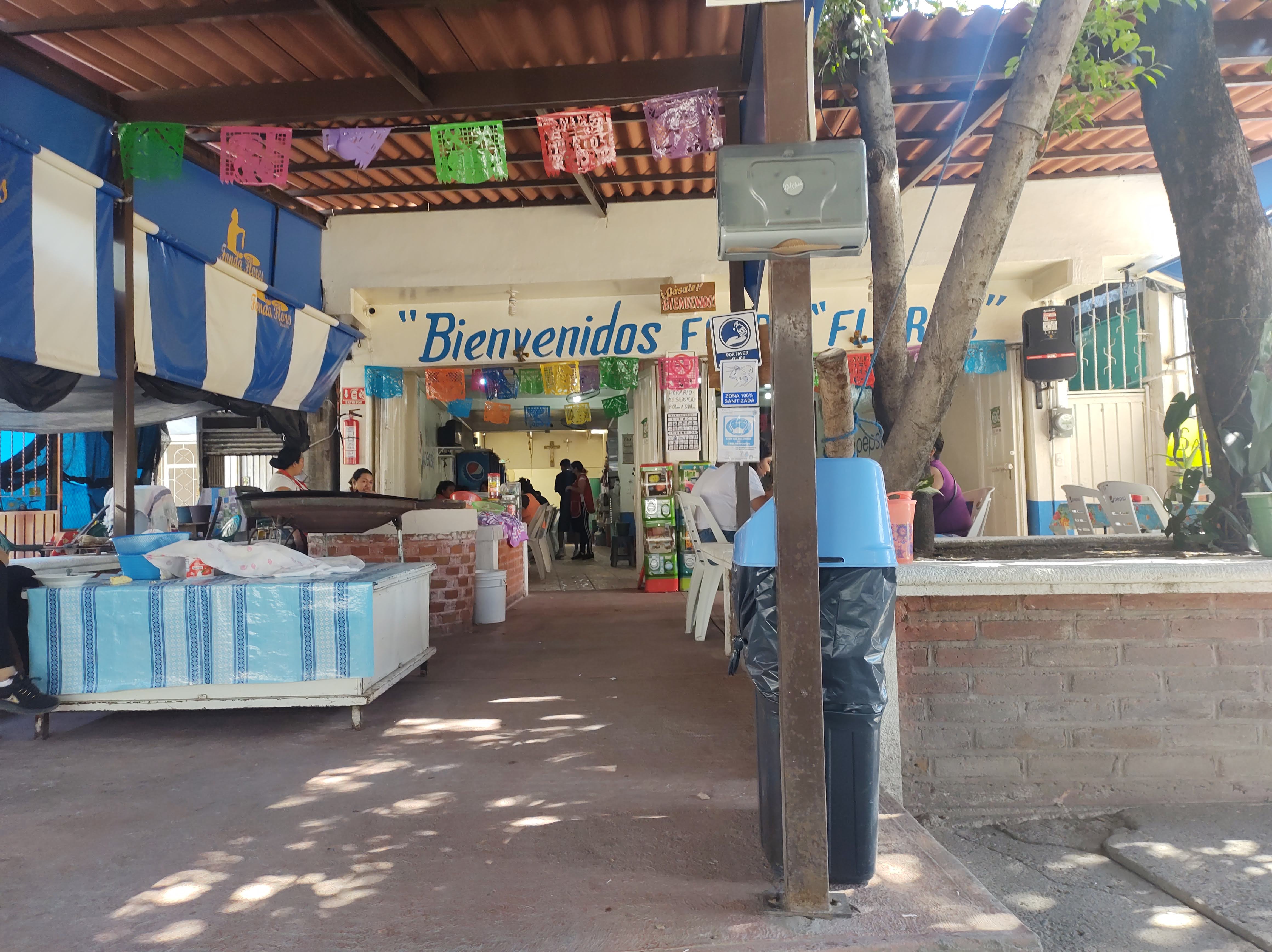 Fonda Flores image 1