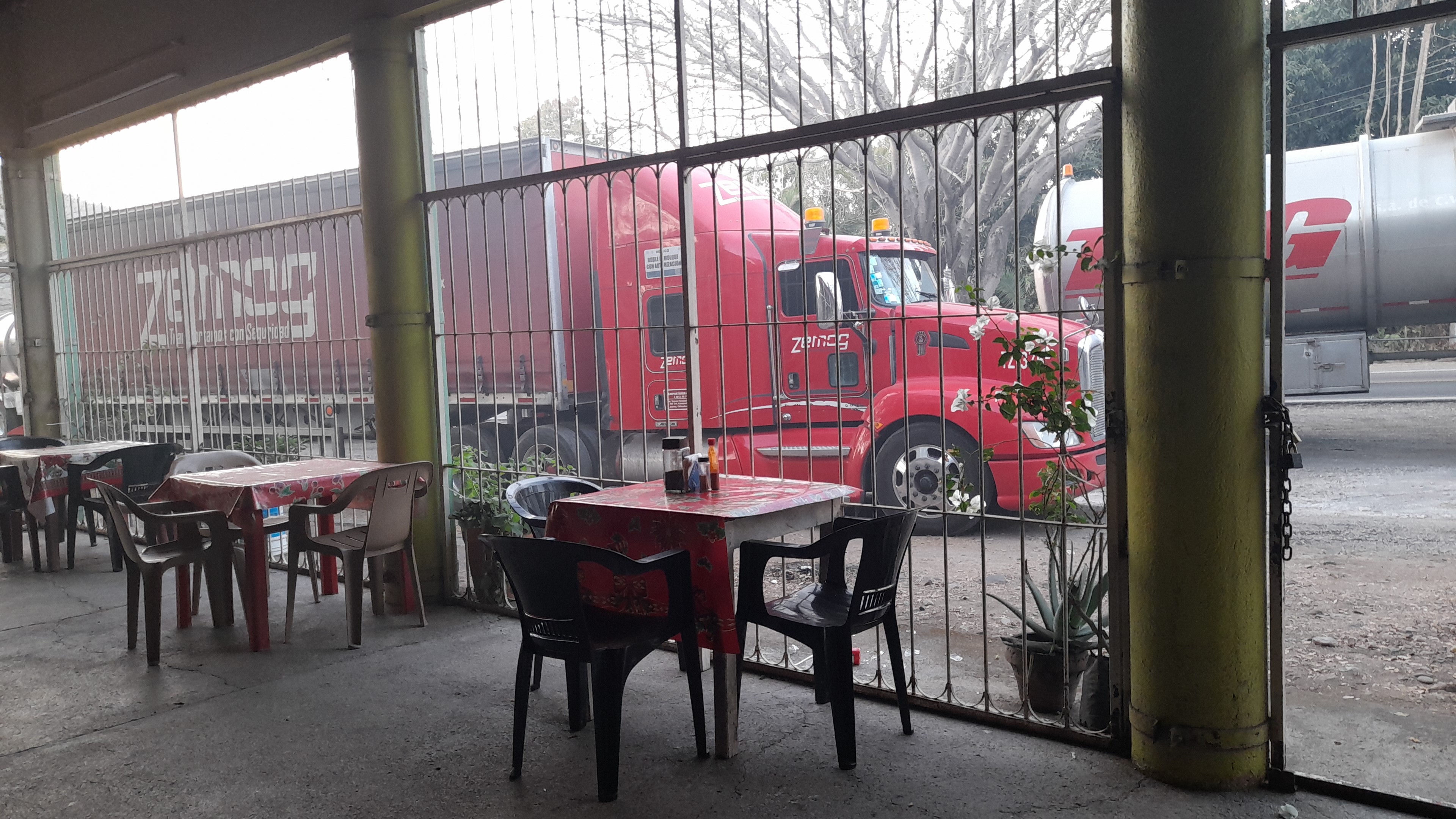 RESTAURANTE CHELI'S image 1