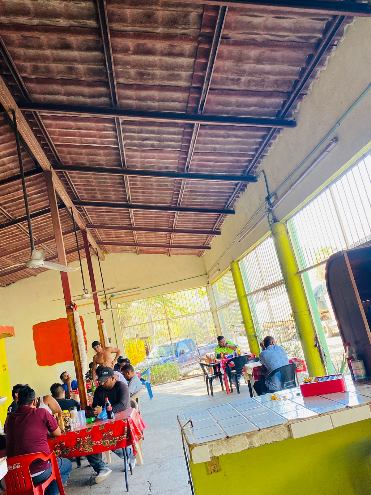 RESTAURANTE CHELI'S image 4